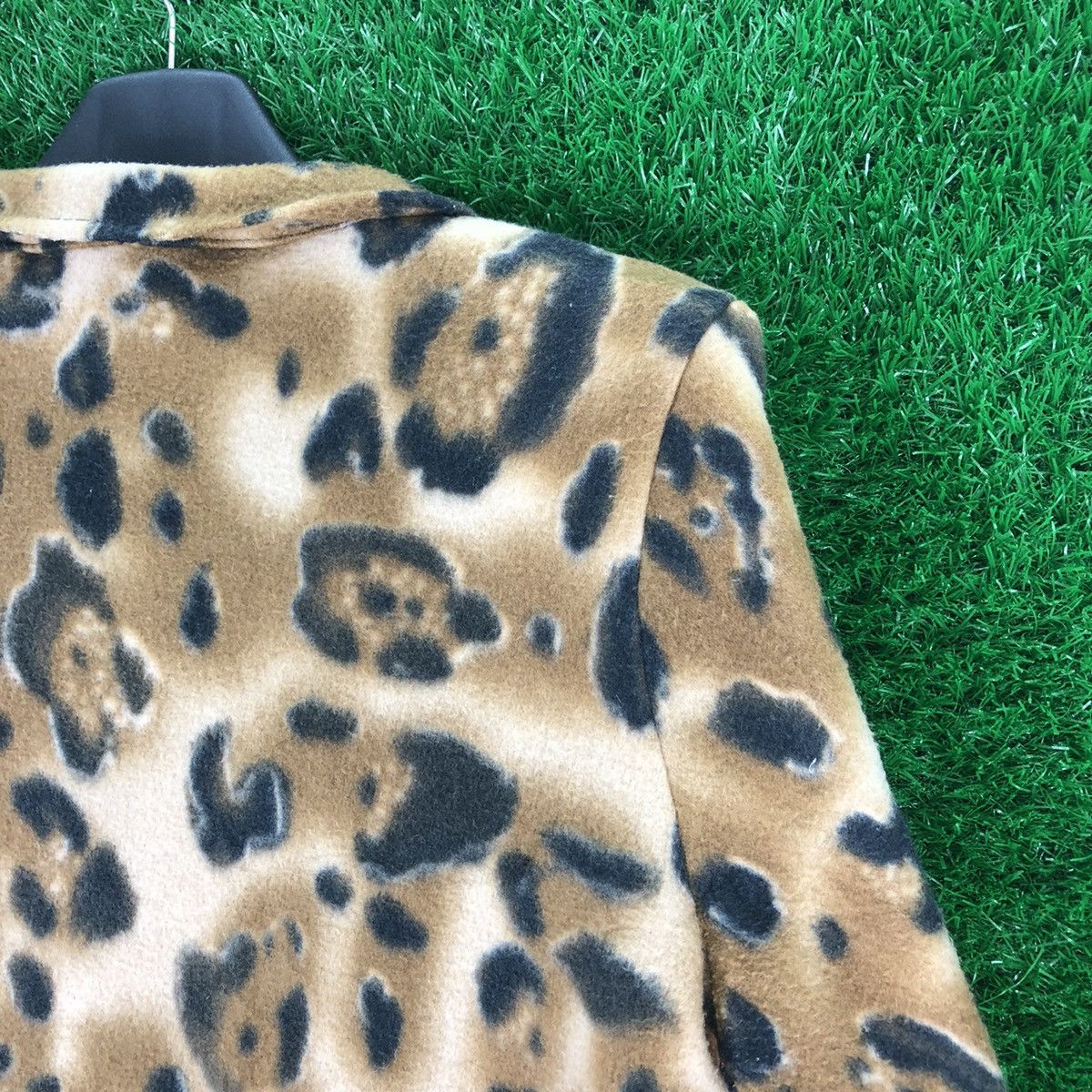 Japanese Brand Vintage 90's Leopard Fleece Zipper Sweater by Five Japan Size US M / EU 48-50 / 2 - 5 Thumbnail