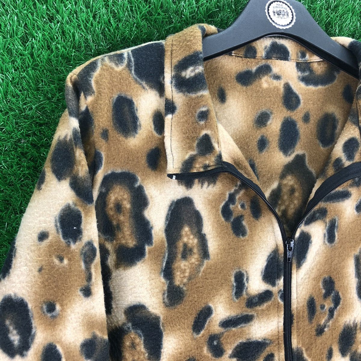 Japanese Brand Vintage 90's Leopard Fleece Zipper Sweater by Five Japan Size US M / EU 48-50 / 2 - 2 Thumbnail