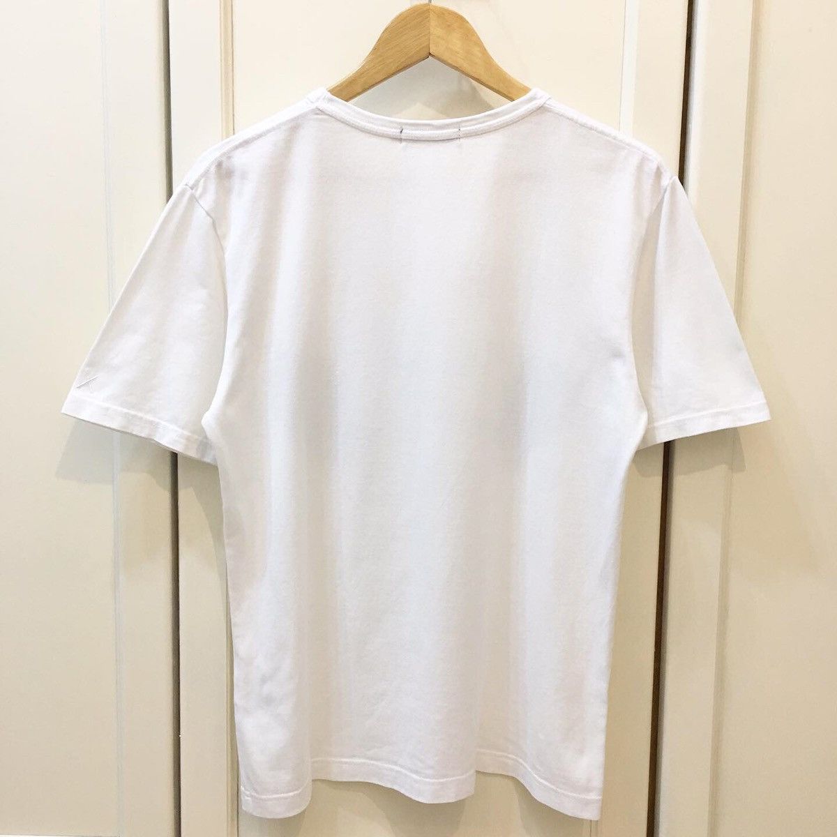 Japanese Brand Vintage Y2K Original Fake Hugging Tee Size US M / EU 48-50 / 2 - 6 Thumbnail