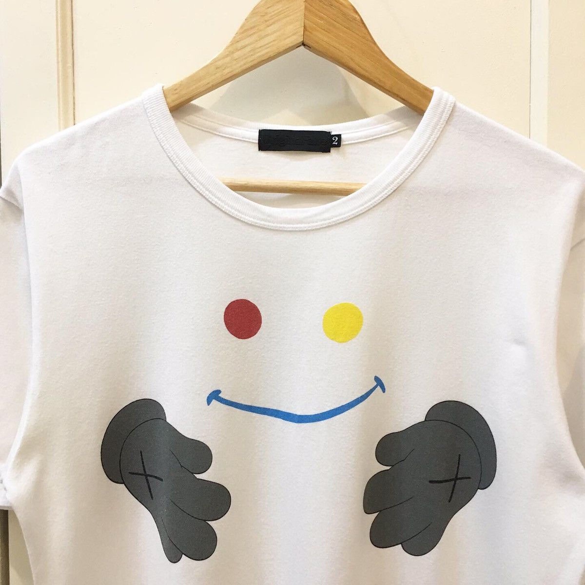 Japanese Brand Vintage Y2K Original Fake Hugging Tee Size US M / EU 48-50 / 2 - 2 Thumbnail