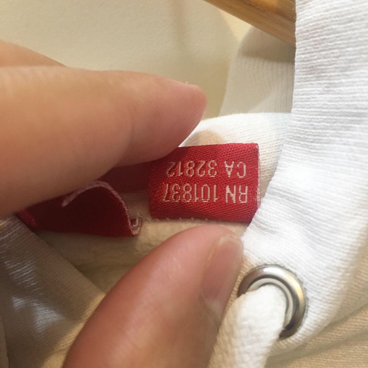 Supreme Supreme FW16 Striped Cuff Hoodie Size US M / EU 48-50 / 2 - 7 Thumbnail