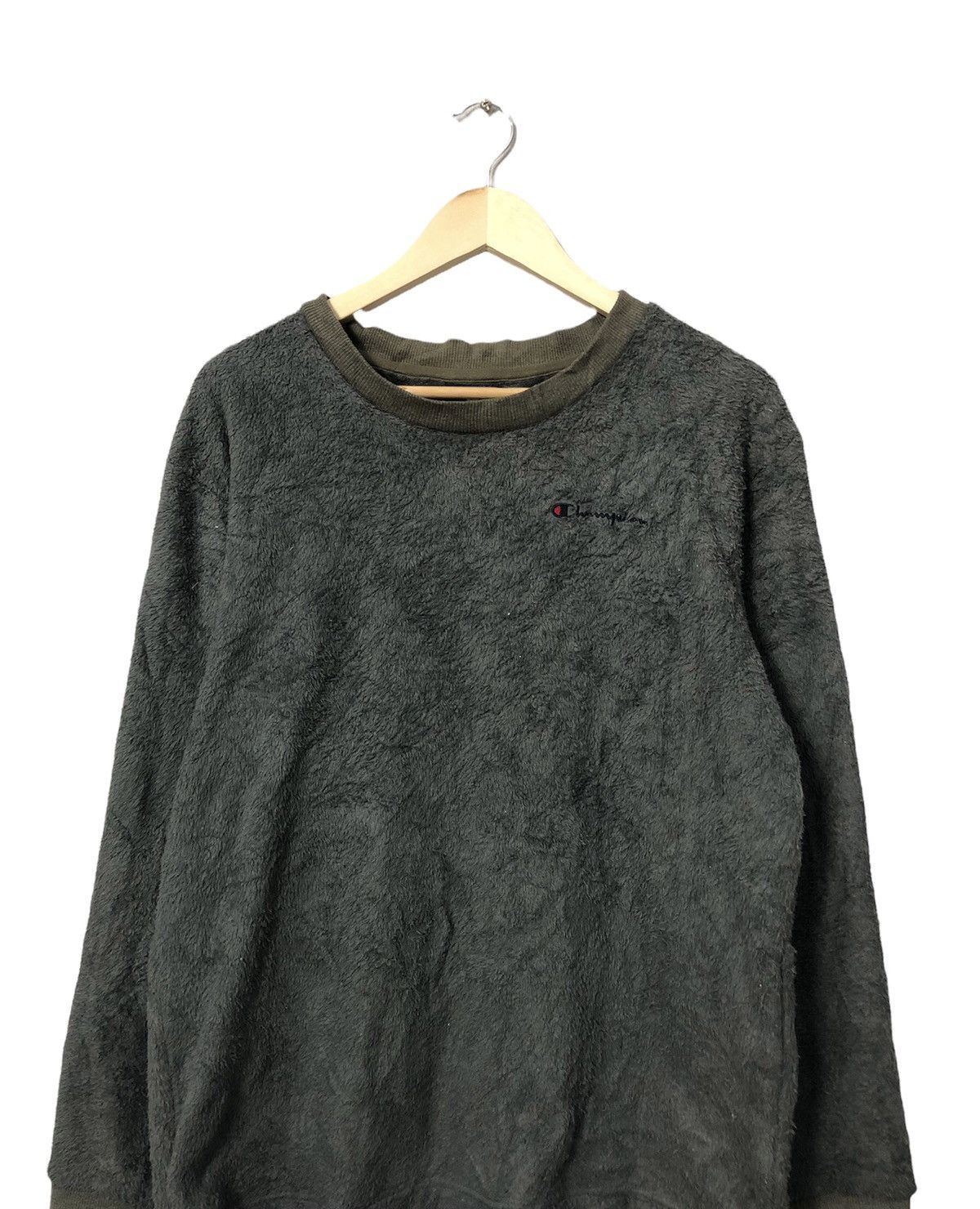 Champion Vintage Champion Embroidered Small Logo Fleece Sweater Size US L / EU 52-54 / 3 - 4 Thumbnail