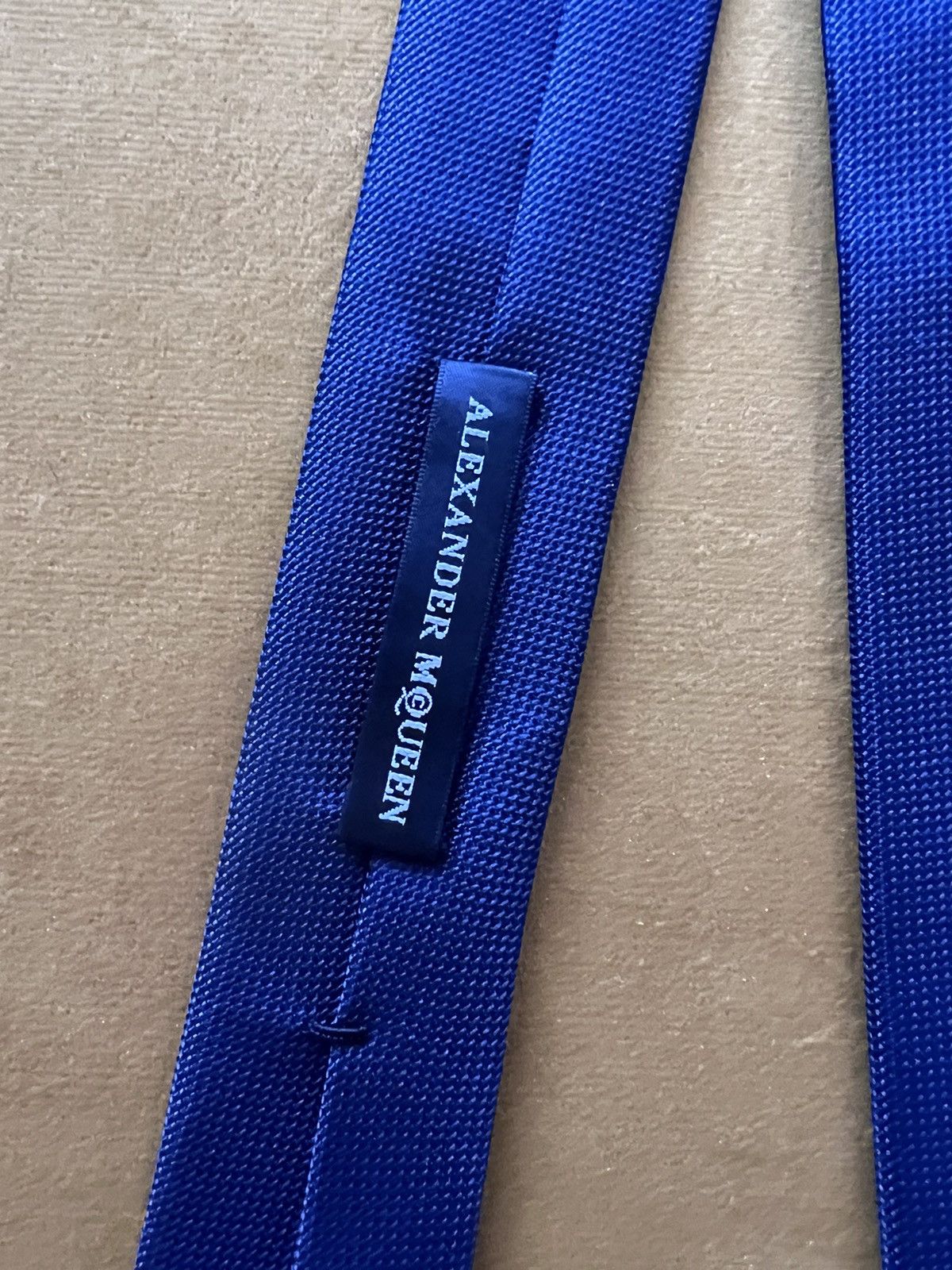 Alexander McQueen NWT mainline textured silk tie, 7cm, made in Italy Size ONE SIZE - 5 Thumbnail