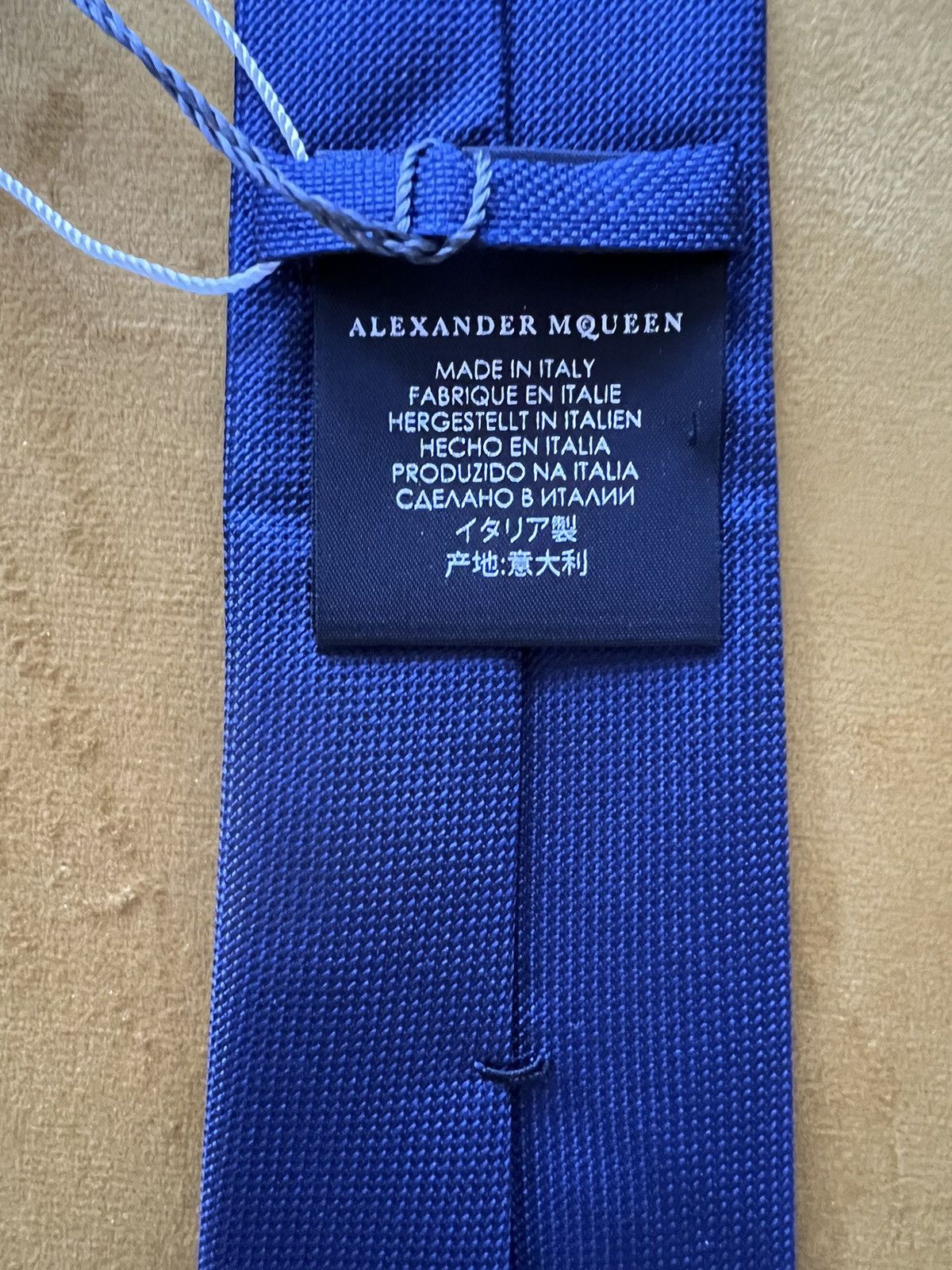 Alexander McQueen NWT mainline textured silk tie, 7cm, made in Italy Size ONE SIZE - 6 Thumbnail