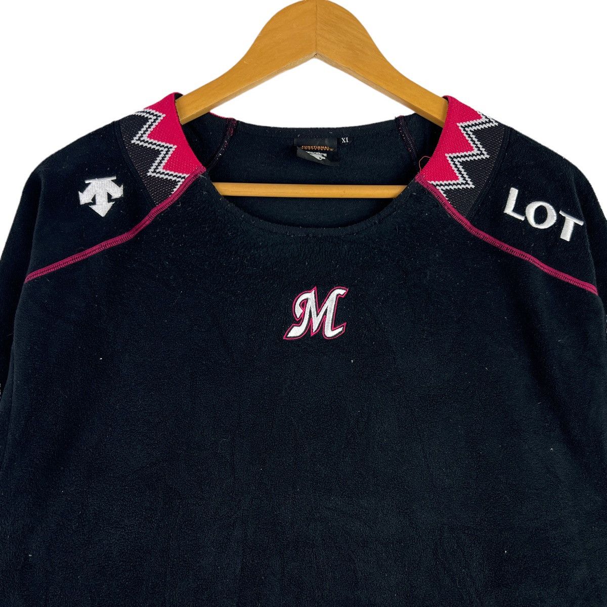 Descente Vtg Chiba Lotte Marines Fleece Sweatshirt Baseball Team Size US XL / EU 56 / 4 - 4 Thumbnail