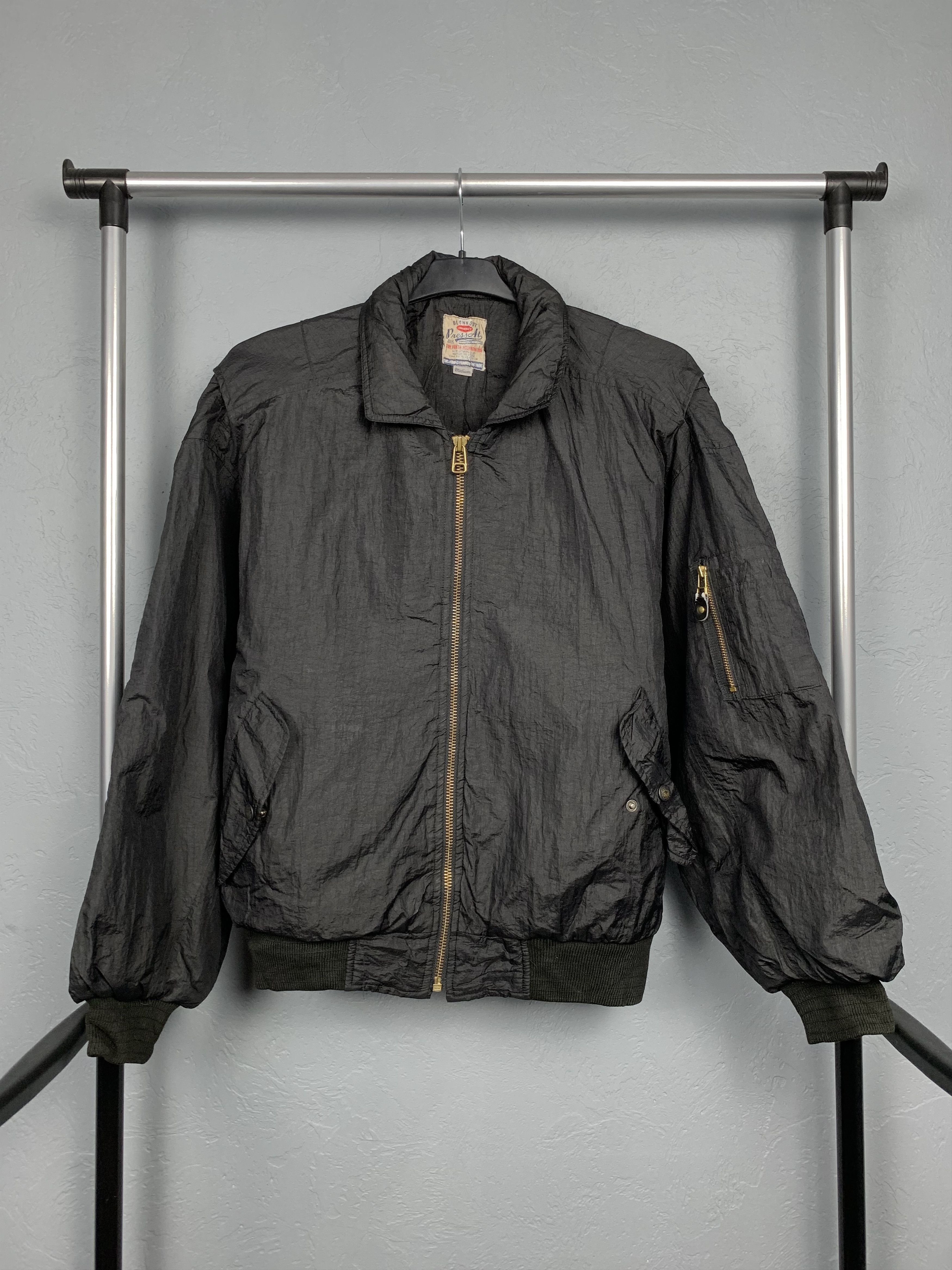 Japanese Brand Japanese 90s Vintage Mens Nylon Bomber Jacket Size US XL / EU 56 / 4 - 1 Thumbnail