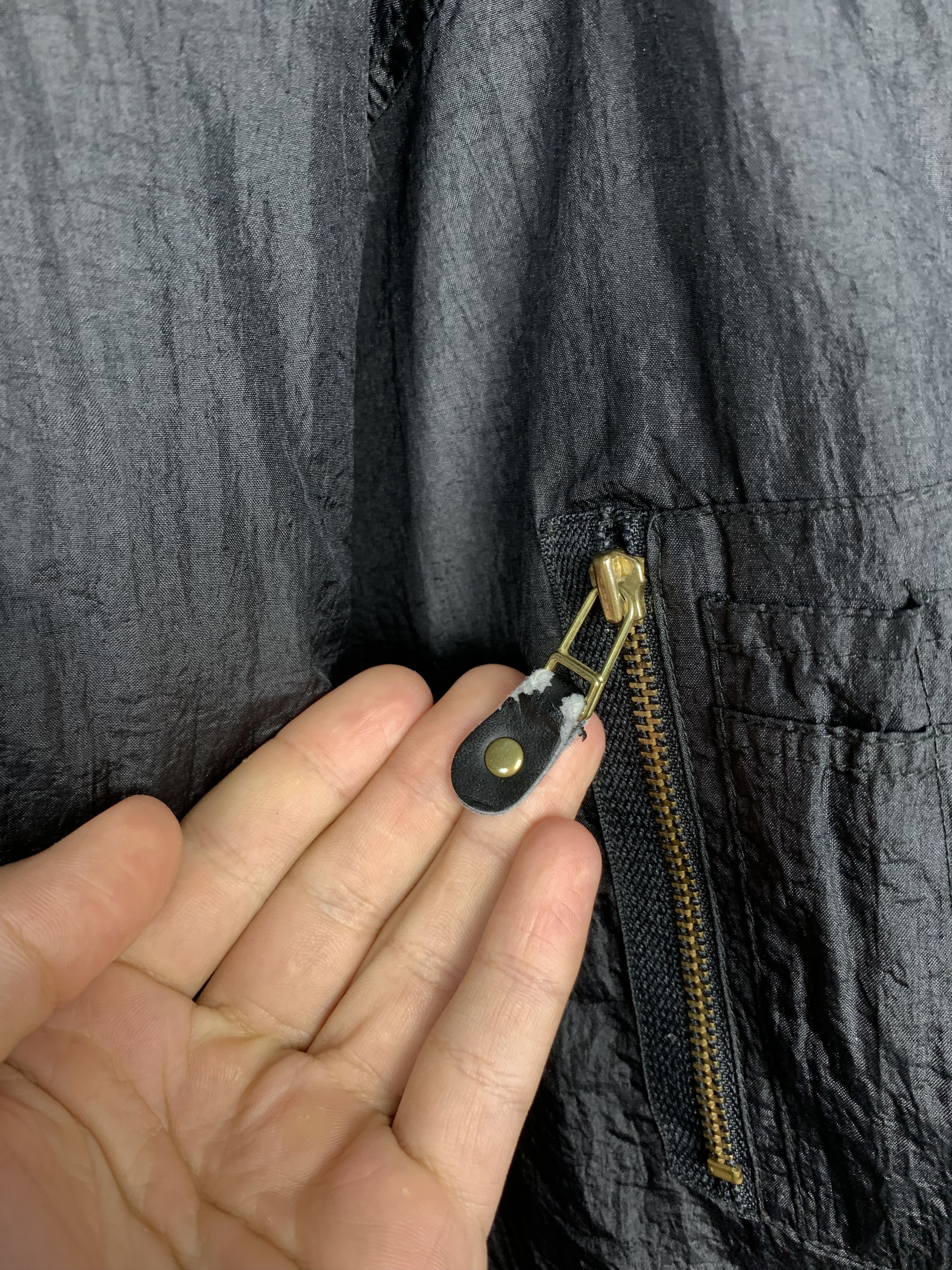 Japanese Brand Japanese 90s Vintage Mens Nylon Bomber Jacket Size US XL / EU 56 / 4 - 4 Thumbnail