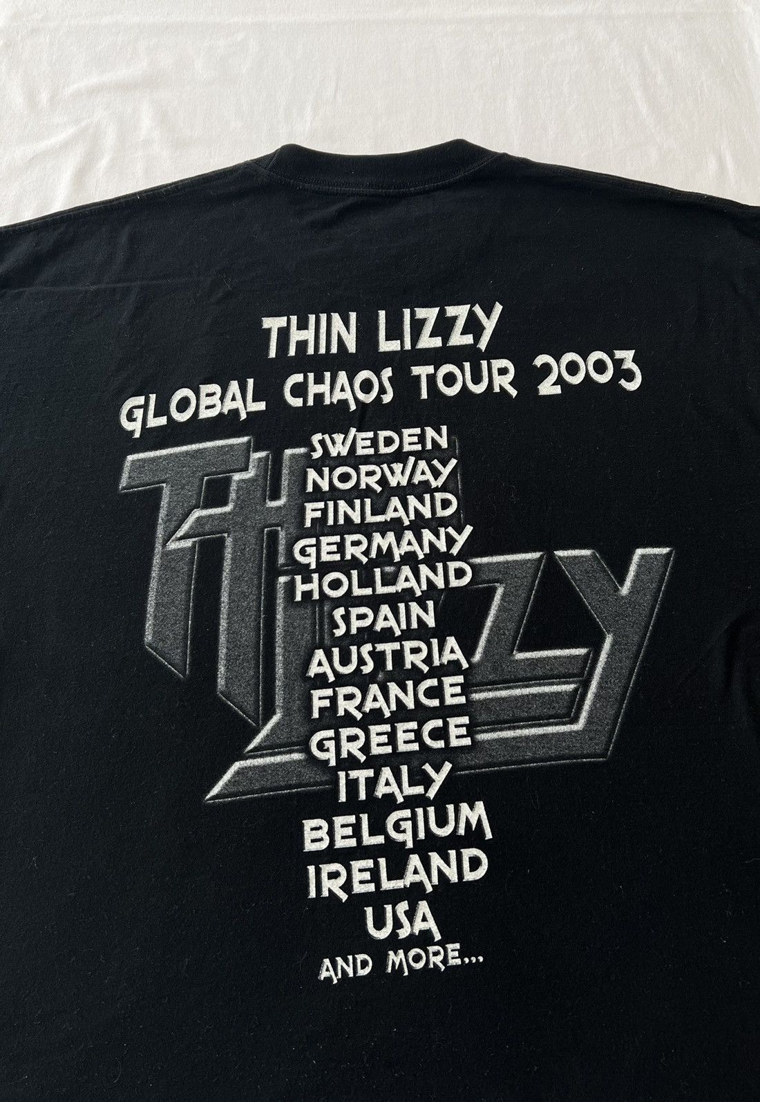 Band Tees Vintage 2003 Thin Lizzy Global Chaos Tour Black Tee Size US XL / EU 56 / 4 - 11 Thumbnail