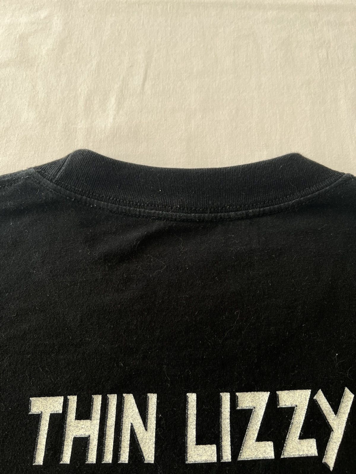 Band Tees Vintage 2003 Thin Lizzy Global Chaos Tour Black Tee Size US XL / EU 56 / 4 - 13 Thumbnail