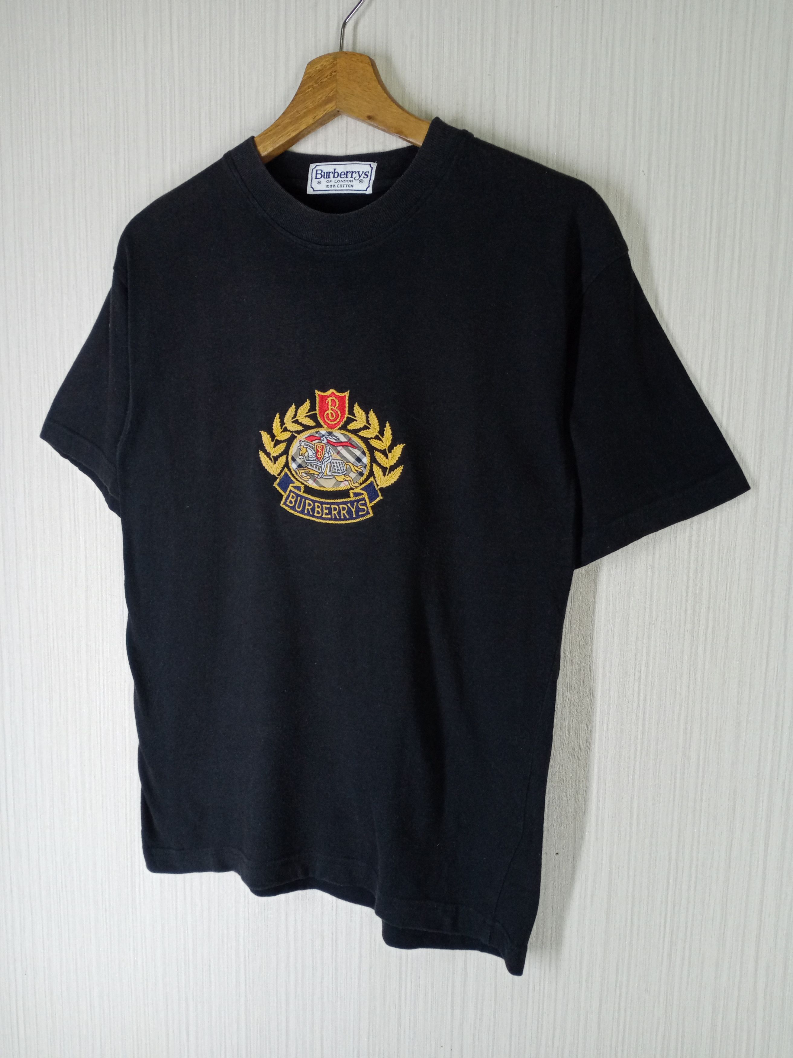 Burberry Rare Vintage 90s Burberry Embroidered Big Logo Tshirt Size US S / EU 44-46 / 1 - 4 Thumbnail