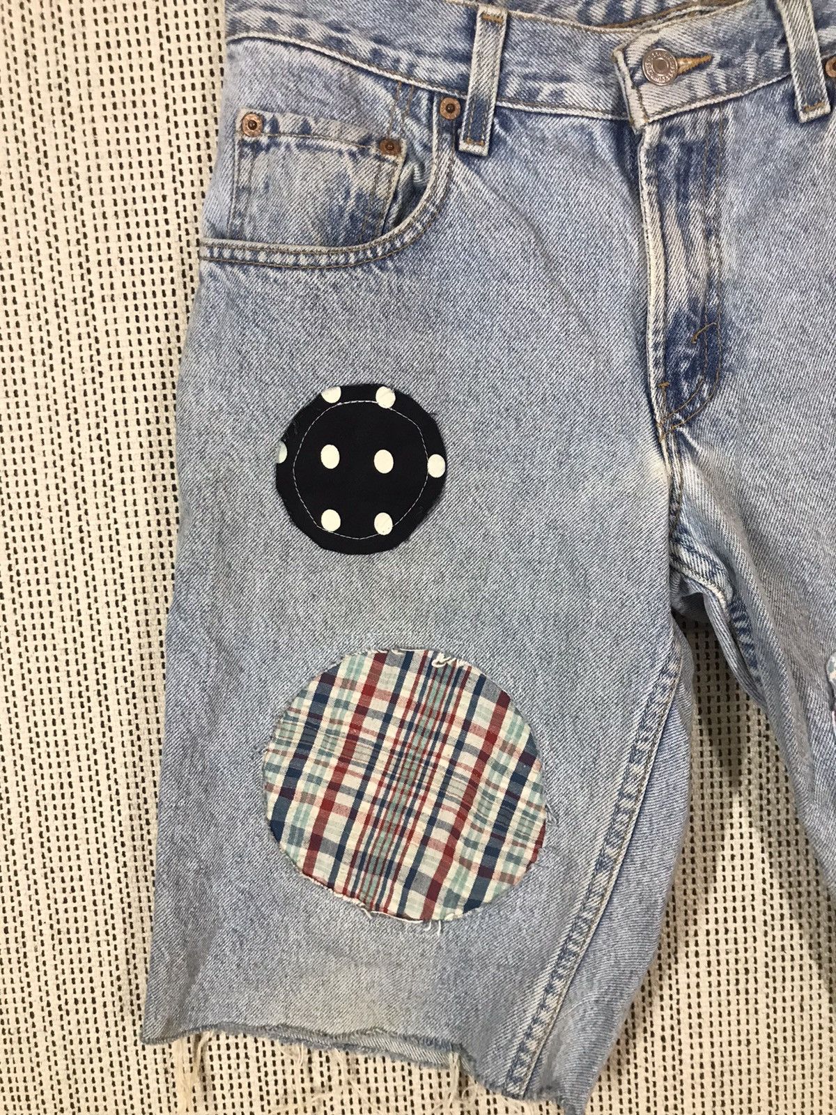 Levi's ‼️VTG LEVIS CROP SHORT CUSTOM PATCH‼️ Size US 30 / EU 46 - 2 Thumbnail