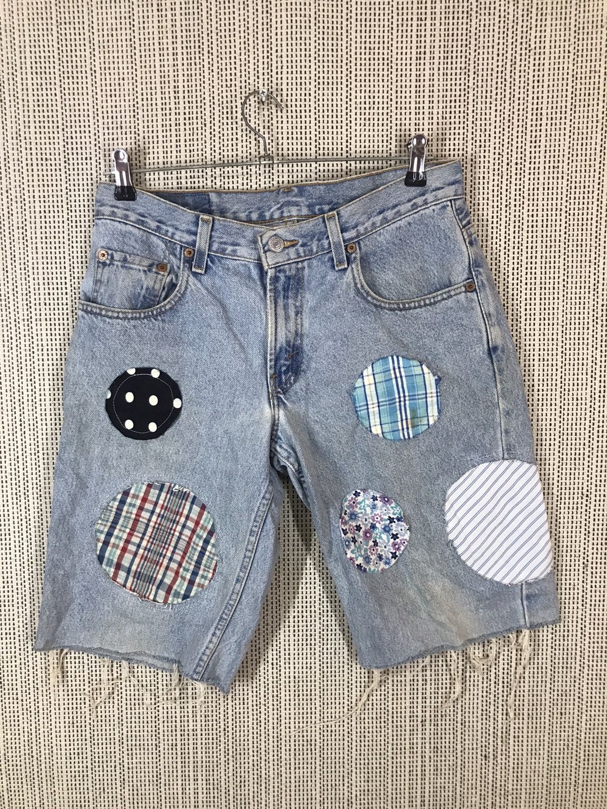 Levi's ‼️VTG LEVIS CROP SHORT CUSTOM PATCH‼️ Size US 30 / EU 46 - 1 Thumbnail