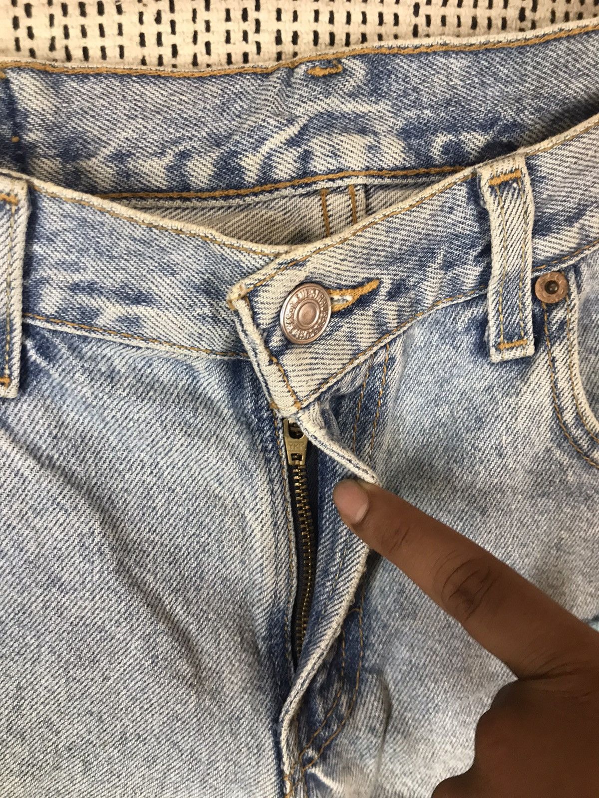 Levi's ‼️VTG LEVIS CROP SHORT CUSTOM PATCH‼️ Size US 30 / EU 46 - 4 Thumbnail