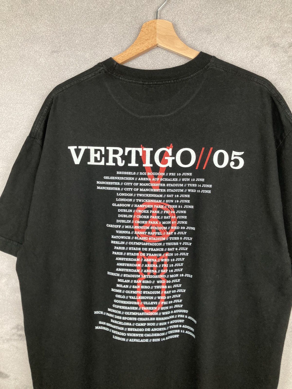 Band Tees Vintage U2 Vertigo 2005 Tour Tee Graphic XL Size US XL / EU 56 / 4 - 5 Thumbnail