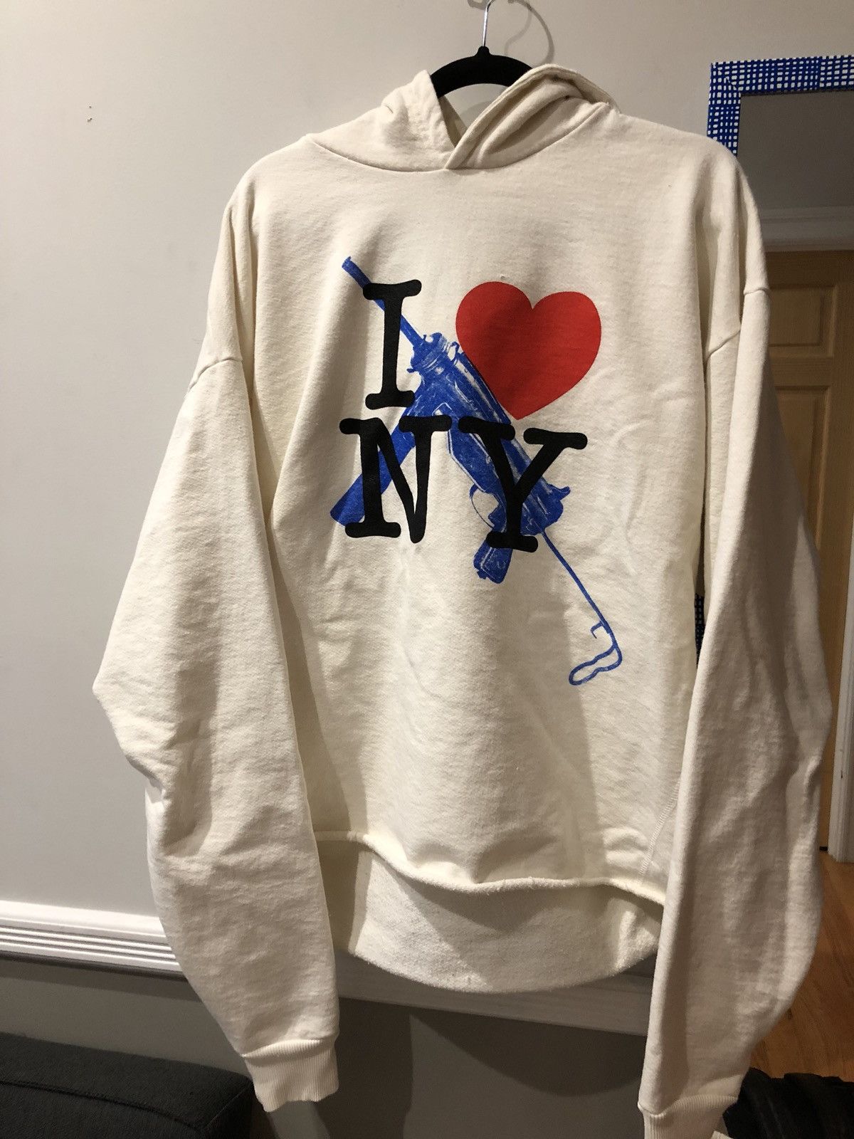 Vlone Love store NYC hoodie Size Medium