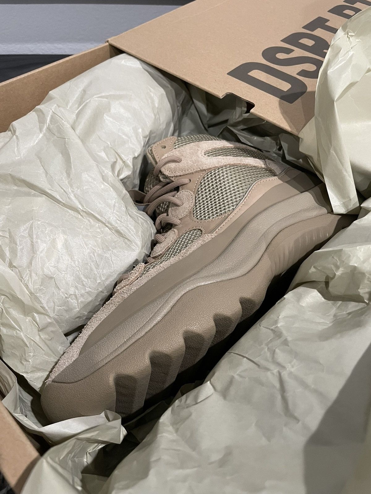 Adidas × Kanye West NEW ADIDAS YZY DSRT BT YEEZY DESERT BOOTS Size US 10.5 / EU 43-44 - 11 Thumbnail