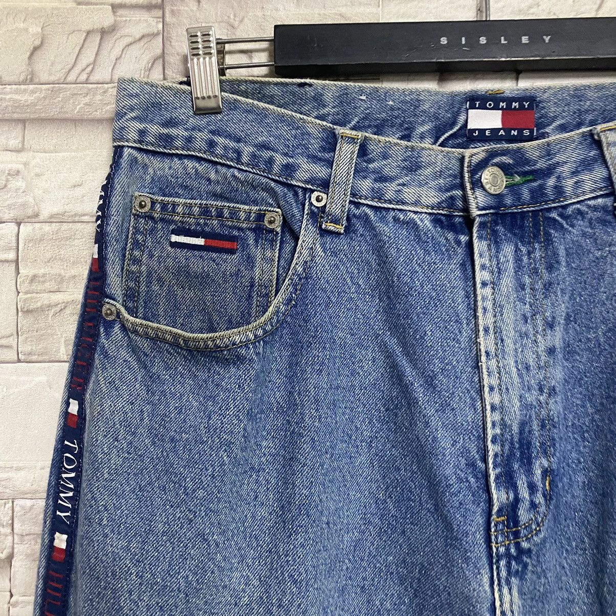 Tommy Hilfiger Vintage Tommy Hilfiger Denim Baggy Jeans Sidetape Size US 34 / EU 50 - 6 Thumbnail