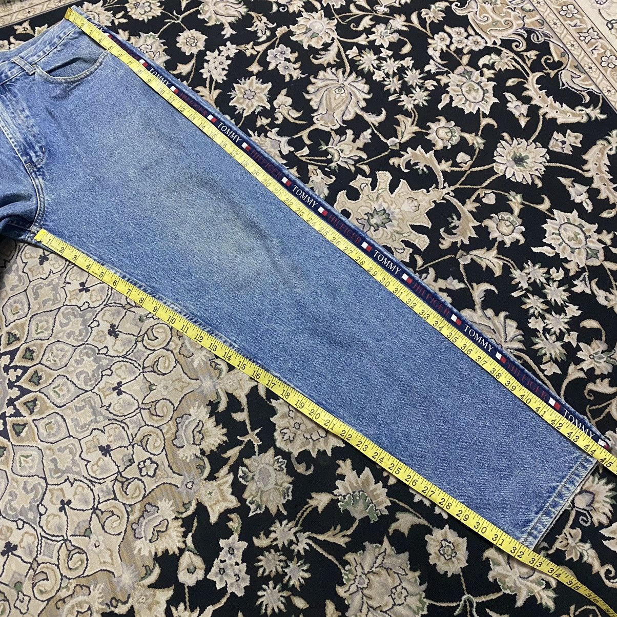Tommy Hilfiger Vintage Tommy Hilfiger Denim Baggy Jeans Sidetape Size US 34 / EU 50 - 21 Thumbnail