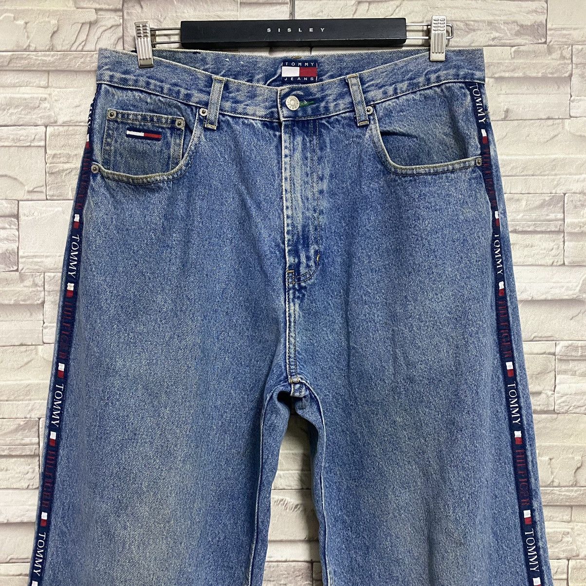 Tommy Hilfiger Vintage Tommy Hilfiger Denim Baggy Jeans Sidetape Size US 34 / EU 50 - 5 Thumbnail
