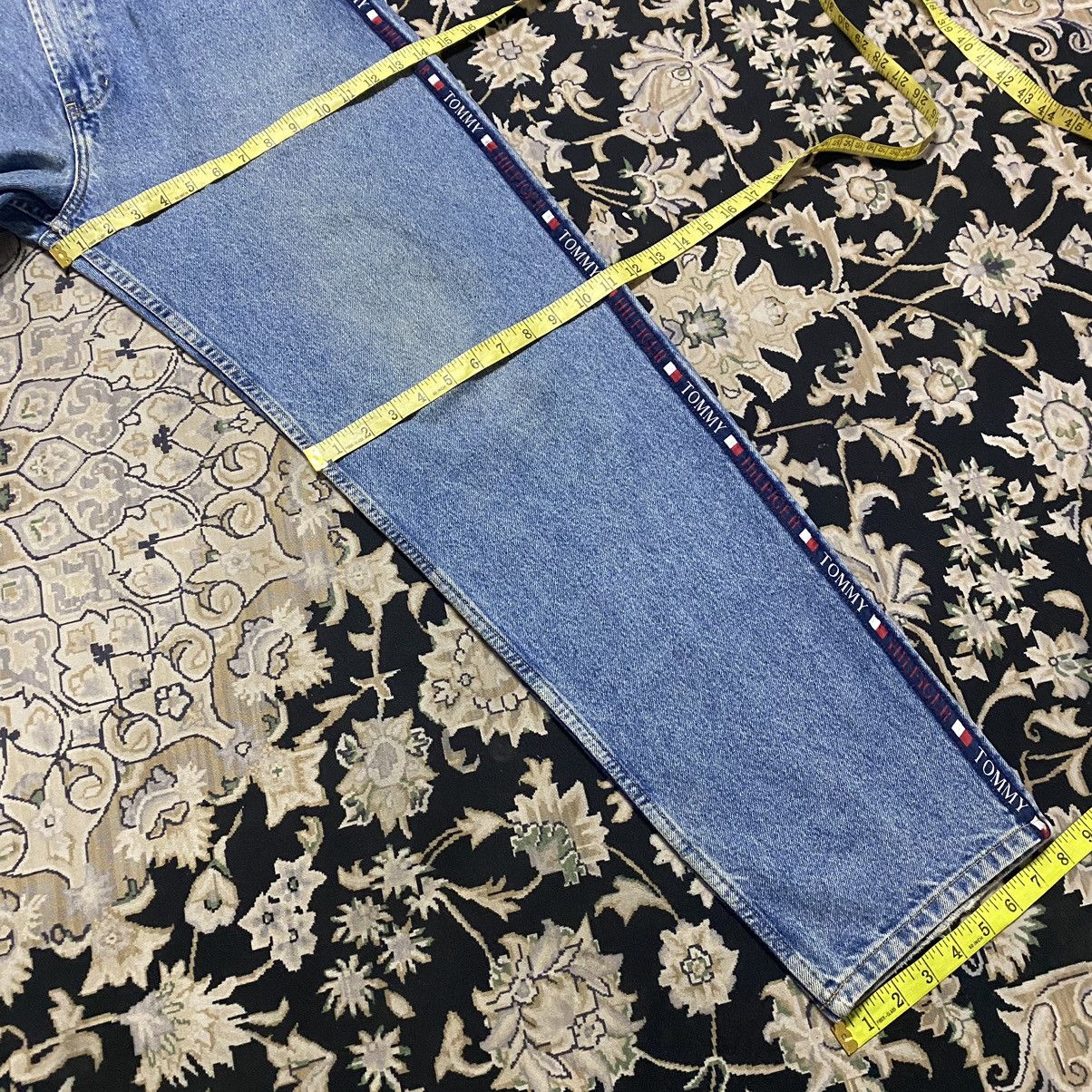 Tommy Hilfiger Vintage Tommy Hilfiger Denim Baggy Jeans Sidetape Size US 34 / EU 50 - 22 Thumbnail