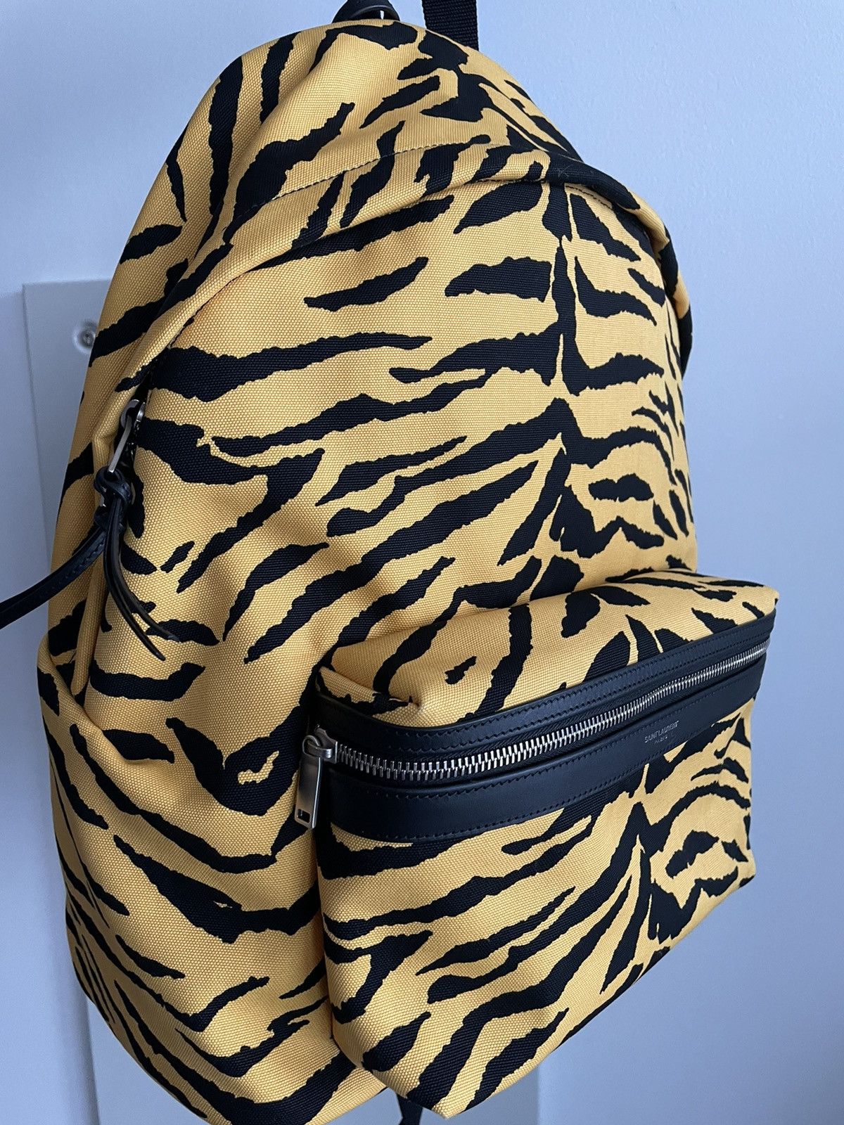 Hedi Slimane × Saint Laurent Paris × Yves Saint Laurent Brand New Runway Tiger Print Backpack City Backpack Size ONE SIZE - 18 Thumbnail