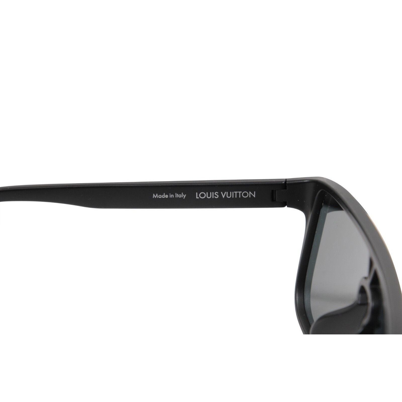 Louis Vuitton LV Waimea Black Monogram Logo Sunglasses - 01697 Size ONE SIZE - 4 Thumbnail