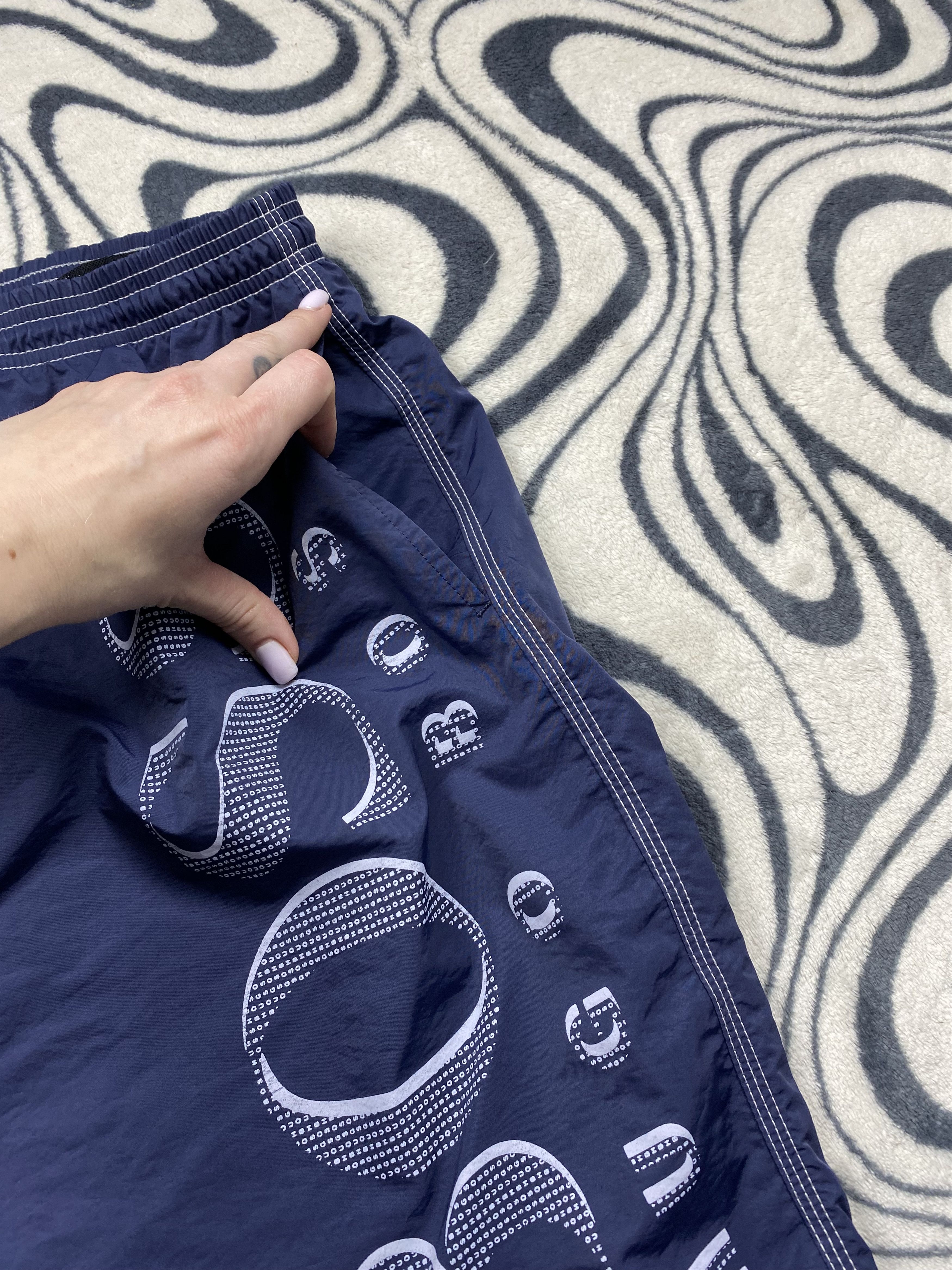 Hugo Boss × Vintage Hugo Boss Mens Nylon Shorts Y2K Size US 38 / EU 54 - 4 Thumbnail