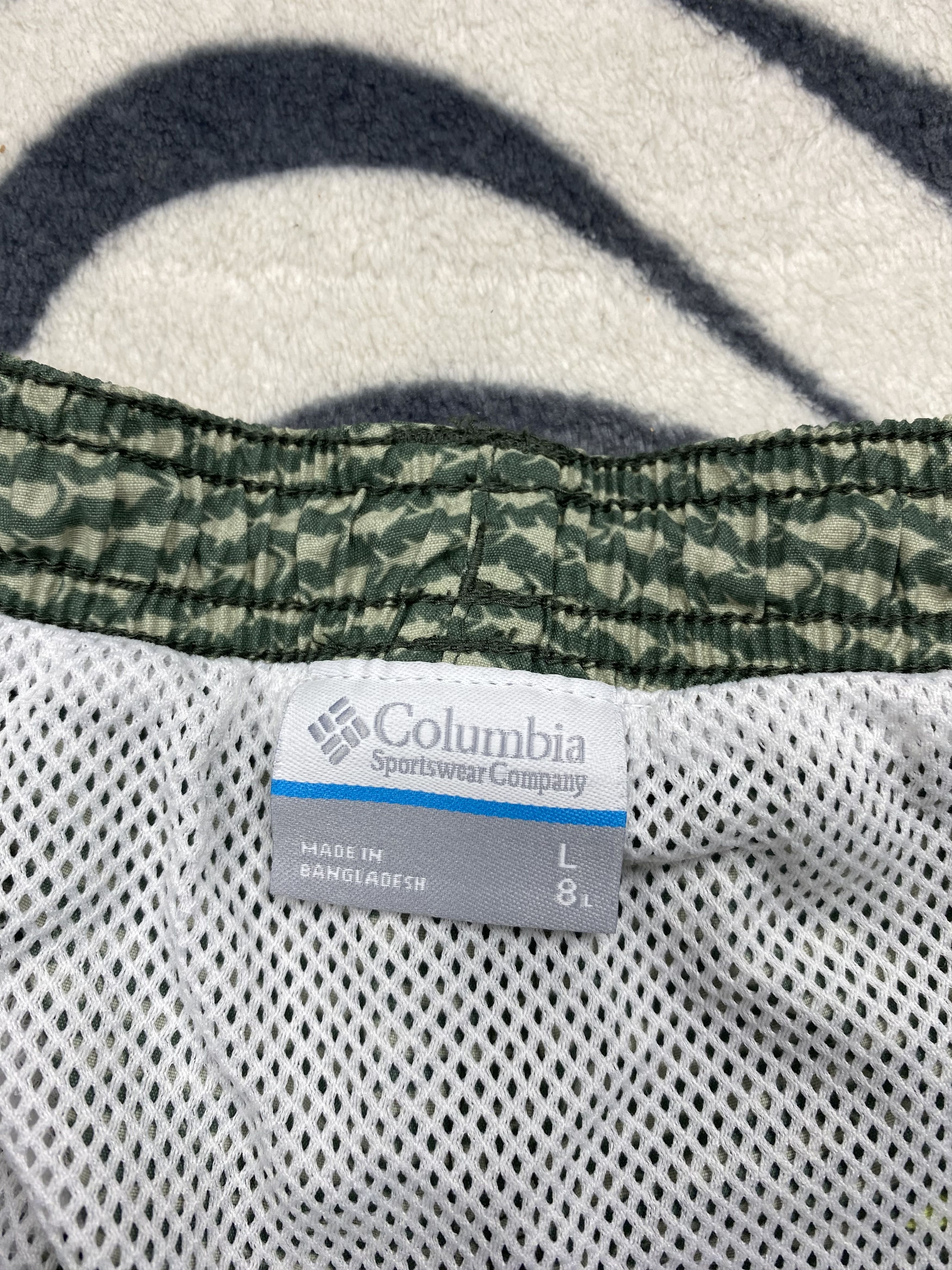 Columbia × Vintage Columbia Vintage Mens Nylon Shorts Y2K Size US 34 / EU 50 - 5 Thumbnail