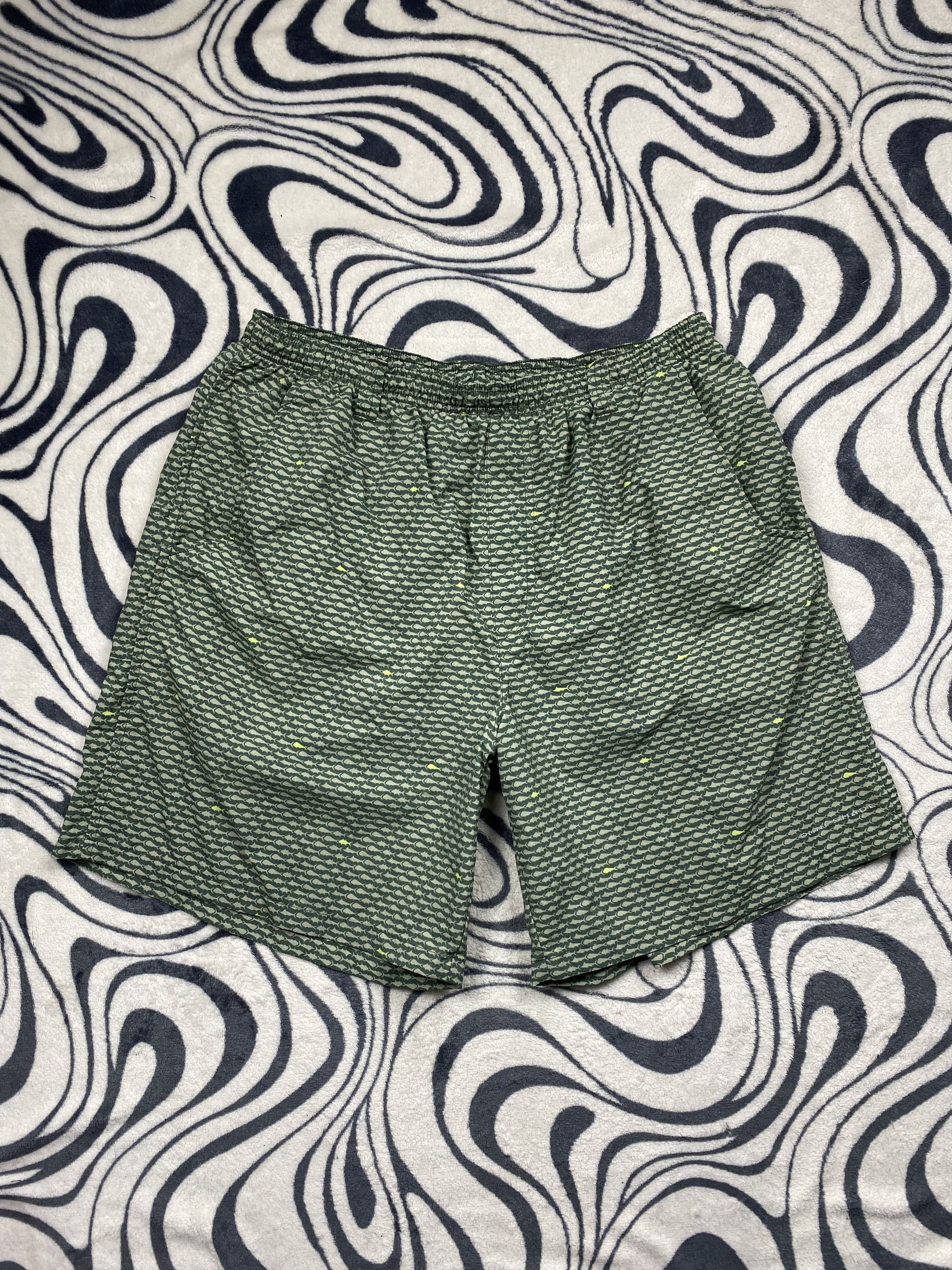 Columbia × Vintage Columbia Vintage Mens Nylon Shorts Y2K Size US 34 / EU 50 - 1 Thumbnail