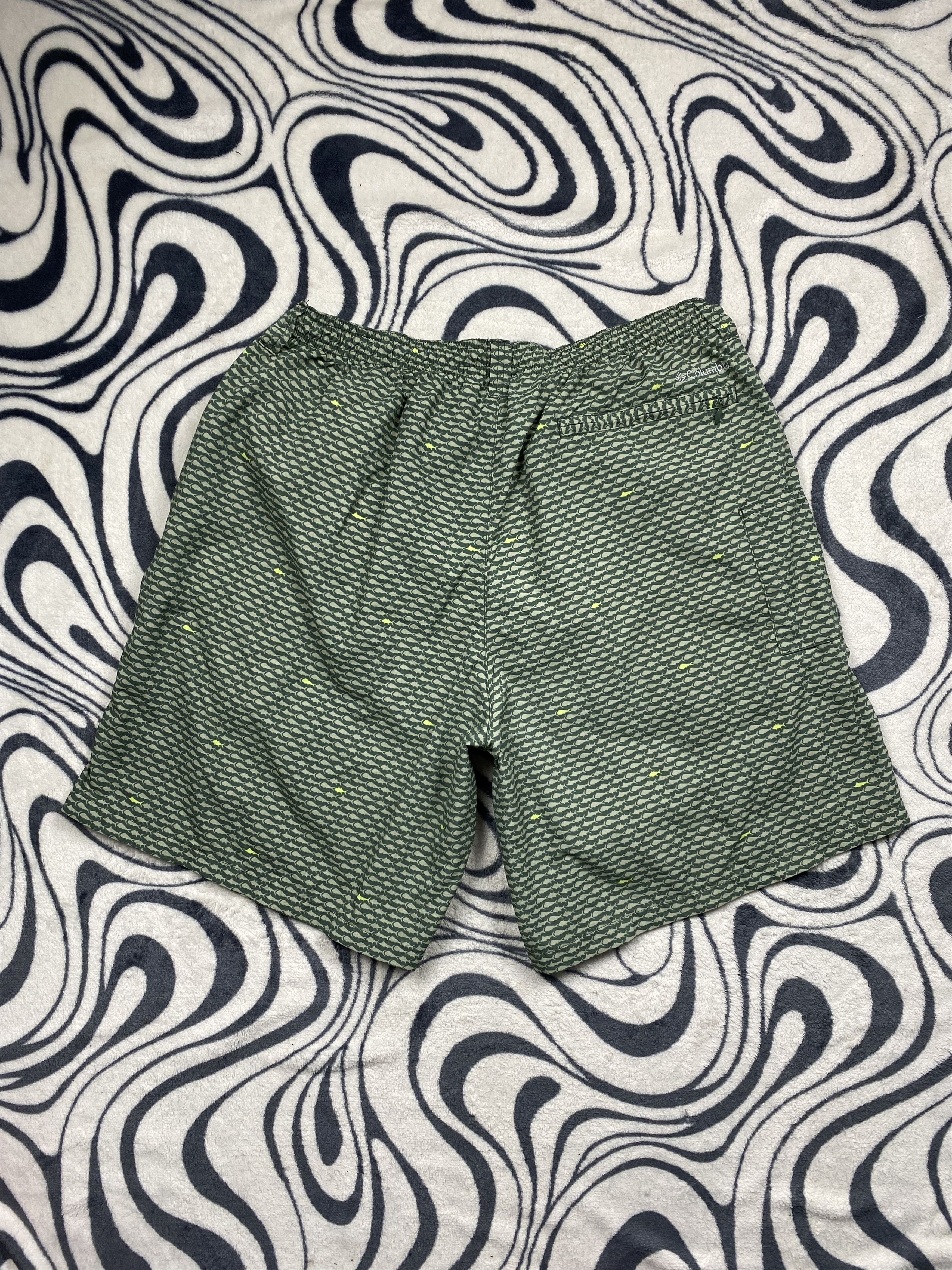 Columbia × Vintage Columbia Vintage Mens Nylon Shorts Y2K Size US 34 / EU 50 - 7 Thumbnail