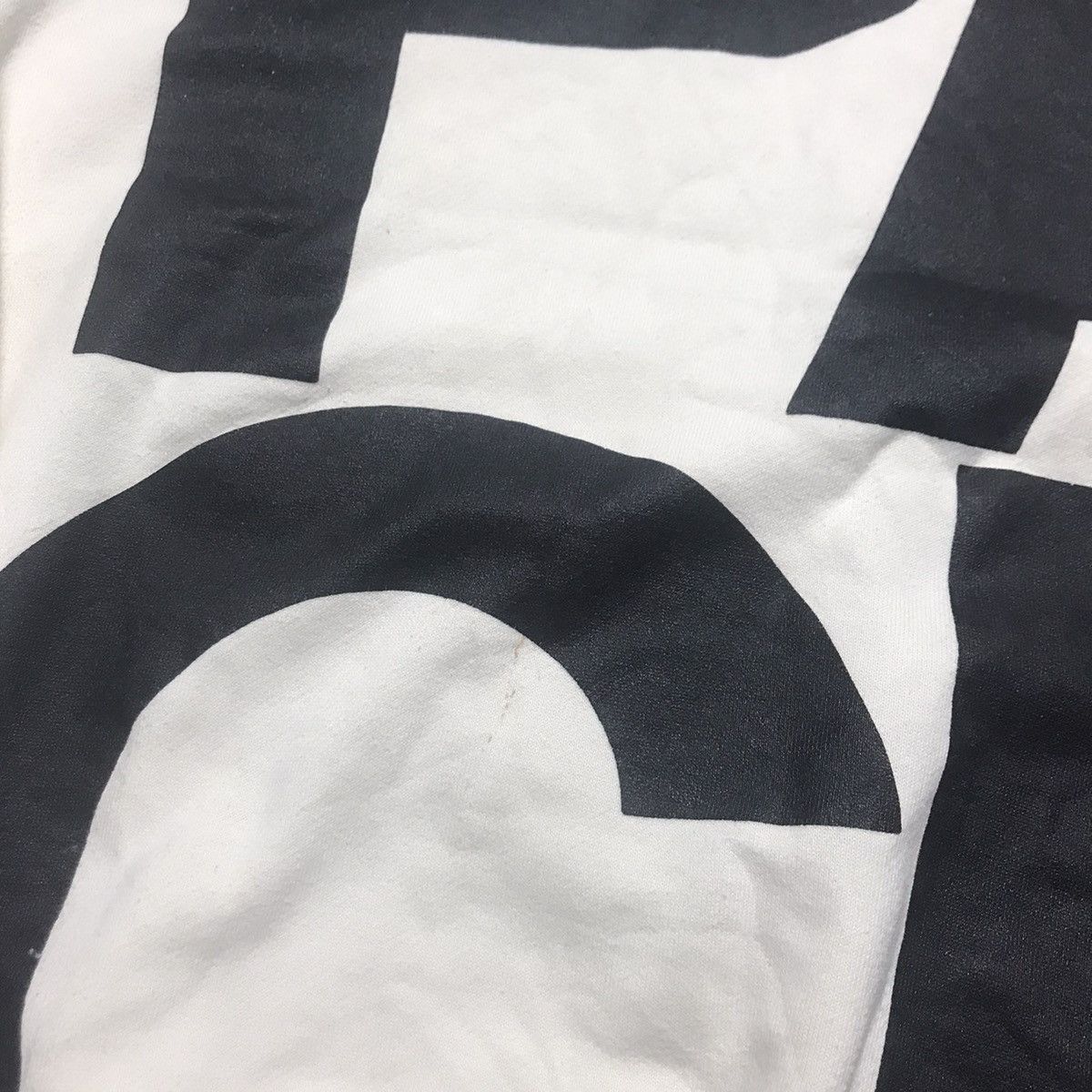 Moschino × Vintage Moschino Jeans PACE Sweatshirt Size US M / EU 48-50 / 2 - 5 Thumbnail