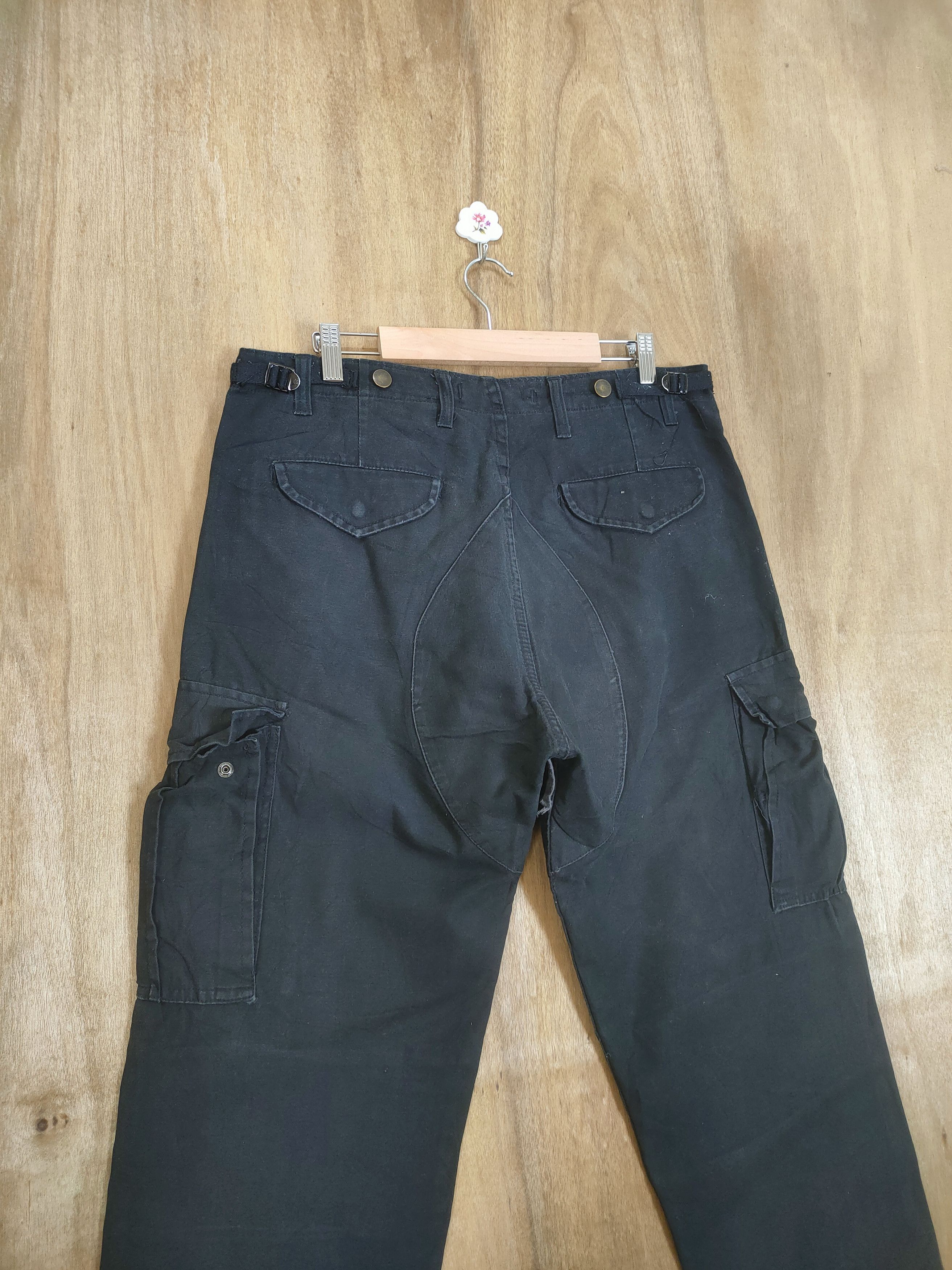 Vintage VINTAGE MILITARY BLACK BAGGY CARGO PANTS Size US 32 / EU 48 - 8 Thumbnail