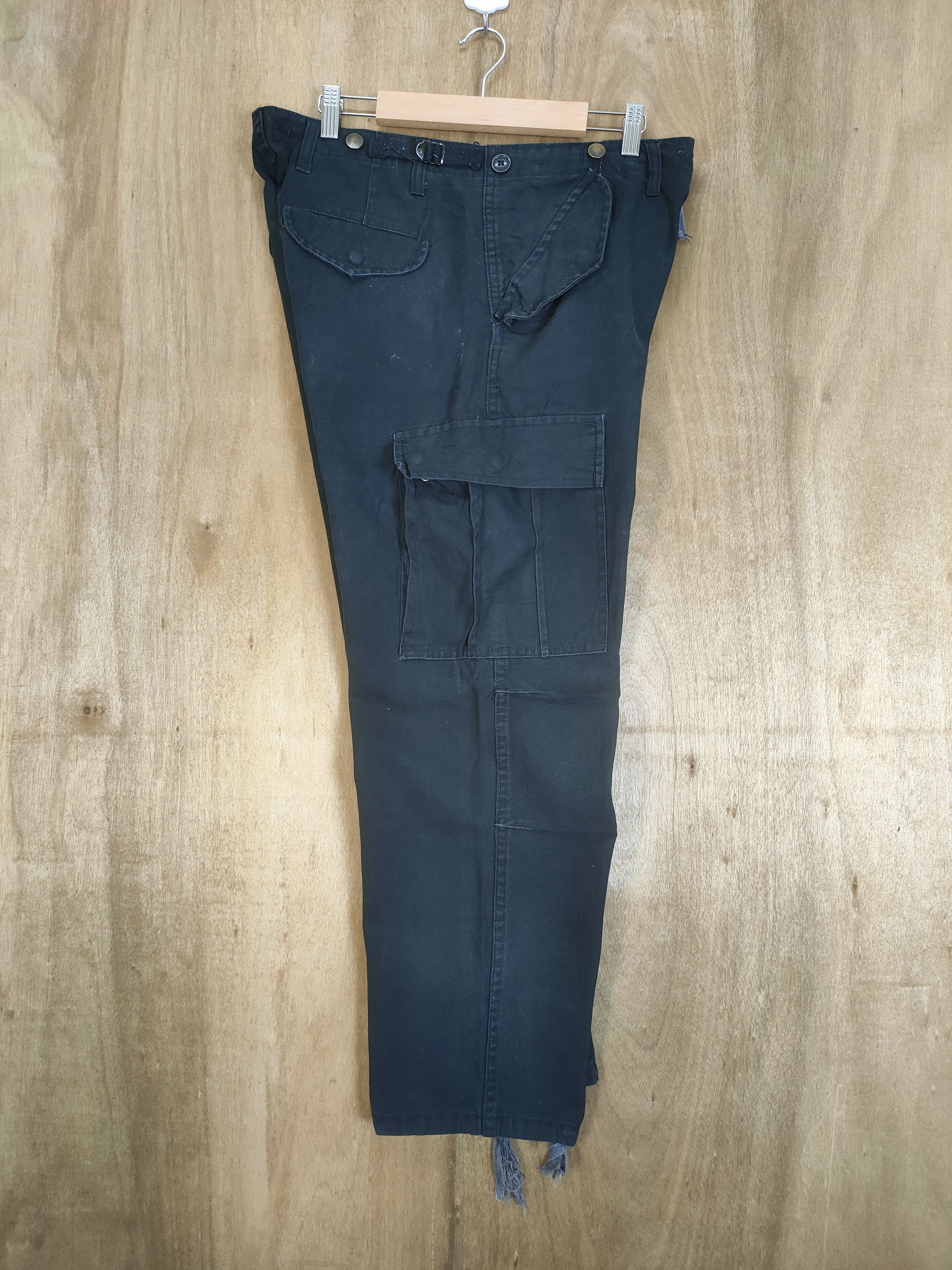 Vintage VINTAGE MILITARY BLACK BAGGY CARGO PANTS Size US 32 / EU 48 - 10 Thumbnail
