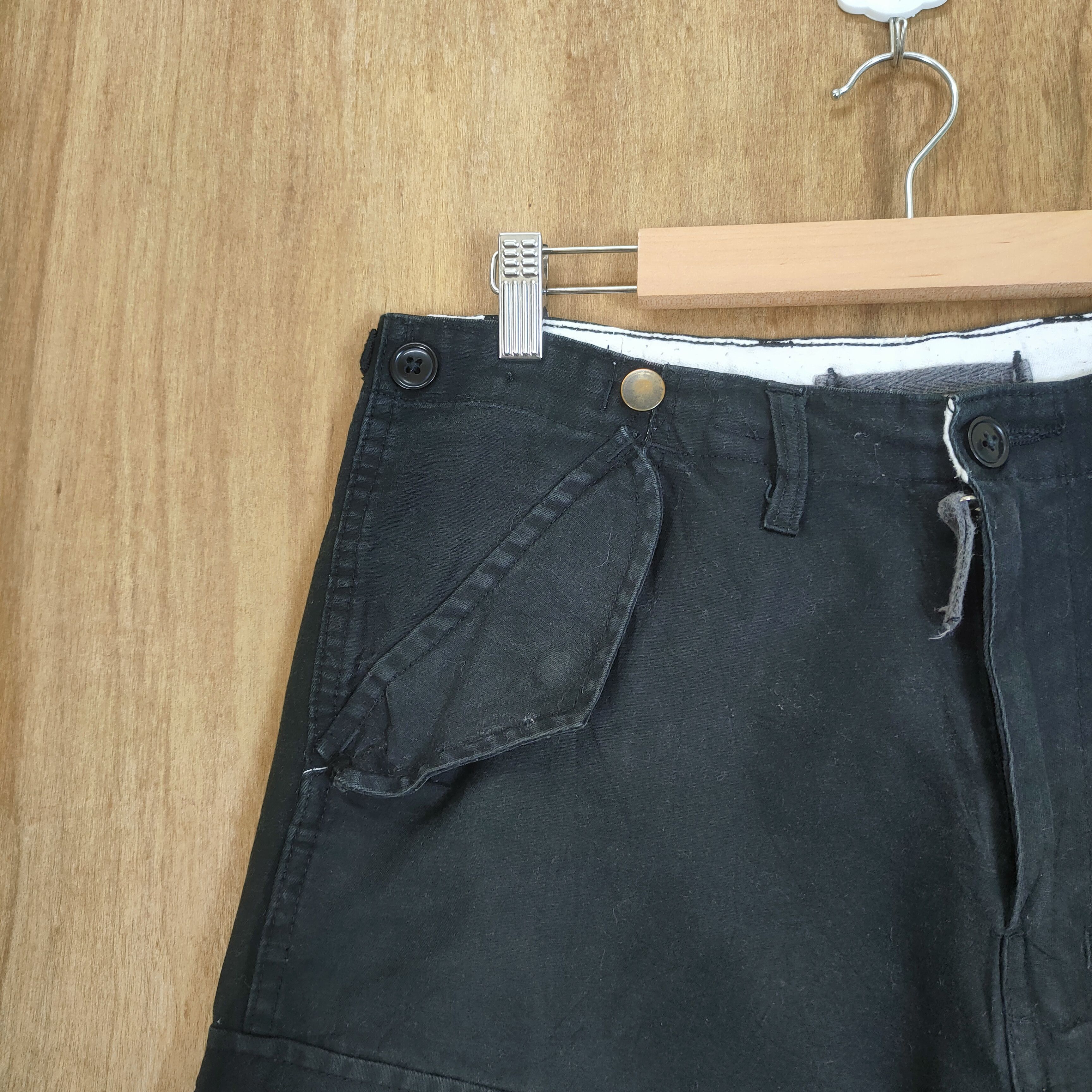 Vintage VINTAGE MILITARY BLACK BAGGY CARGO PANTS Size US 32 / EU 48 - 4 Thumbnail