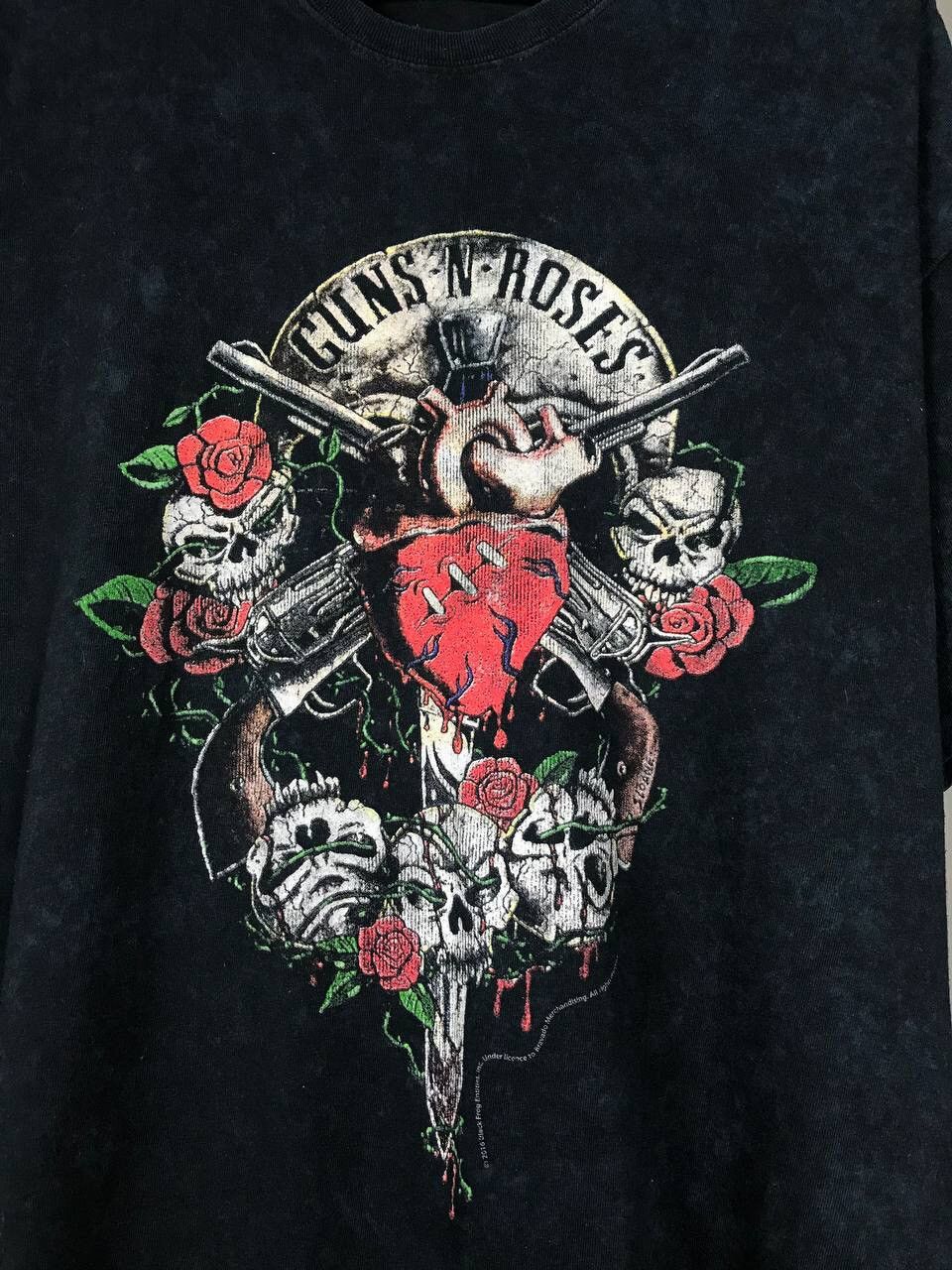 Band Tees Guns And Roses vintage overprinted rock band tee Size US XL / EU 56 / 4 - 3 Thumbnail