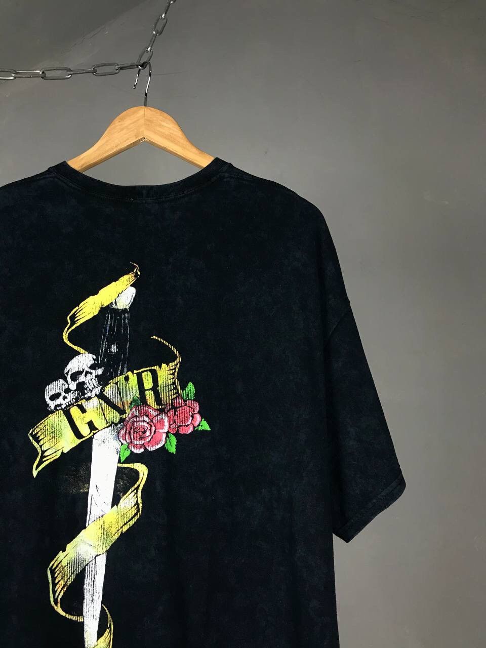 Band Tees Guns And Roses vintage overprinted rock band tee Size US XL / EU 56 / 4 - 8 Thumbnail