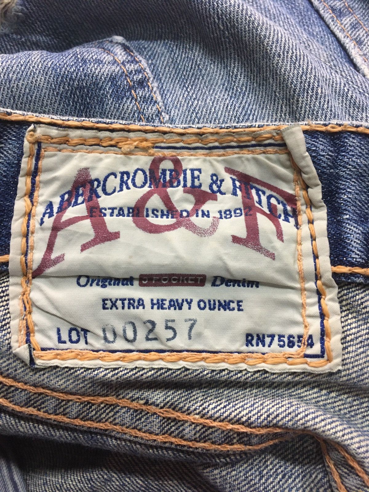 Abercrombie & Fitch × Vintage Abercrombie thrashed crazy distressed denim Size US 34 / EU 50 - 14 Thumbnail