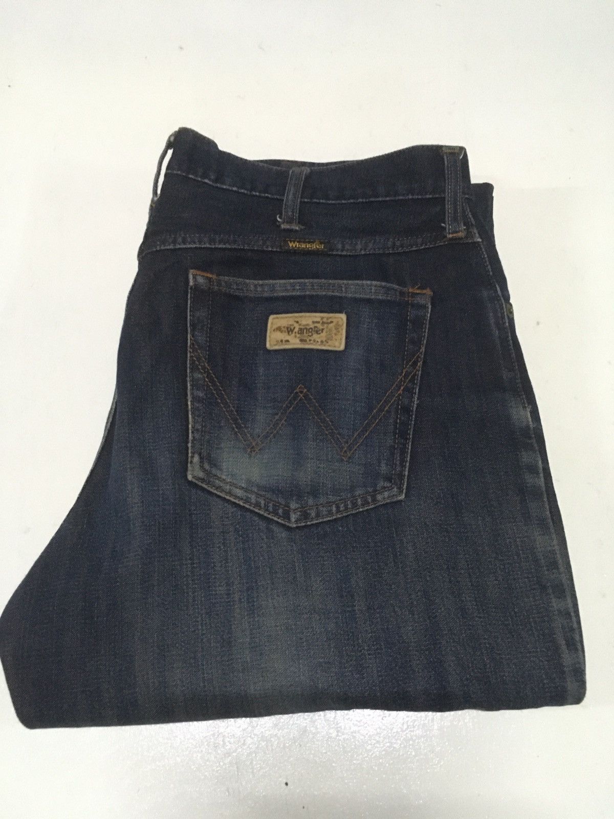 DISCOVERED × Vintage × Wrangler Vintage wrangler blue indigo distressed denim Size US 33 - 1 Thumbnail