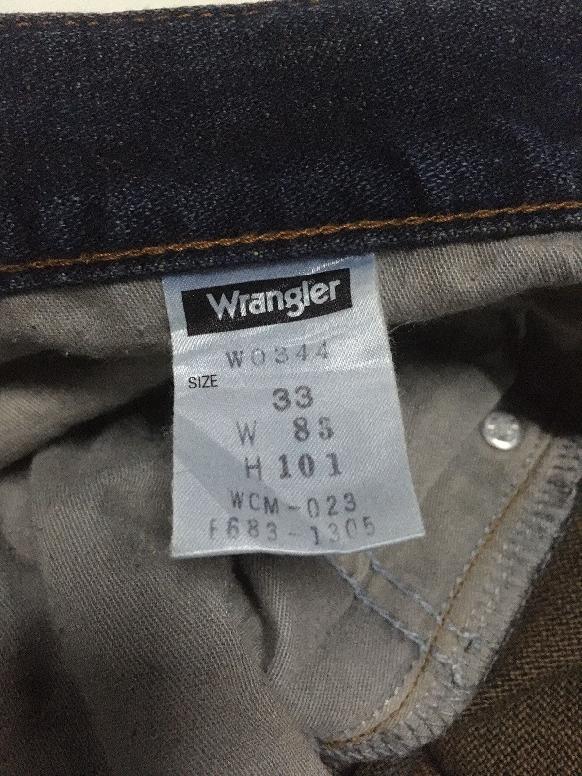 DISCOVERED × Vintage × Wrangler Vintage wrangler blue indigo distressed denim Size US 33 - 9 Thumbnail