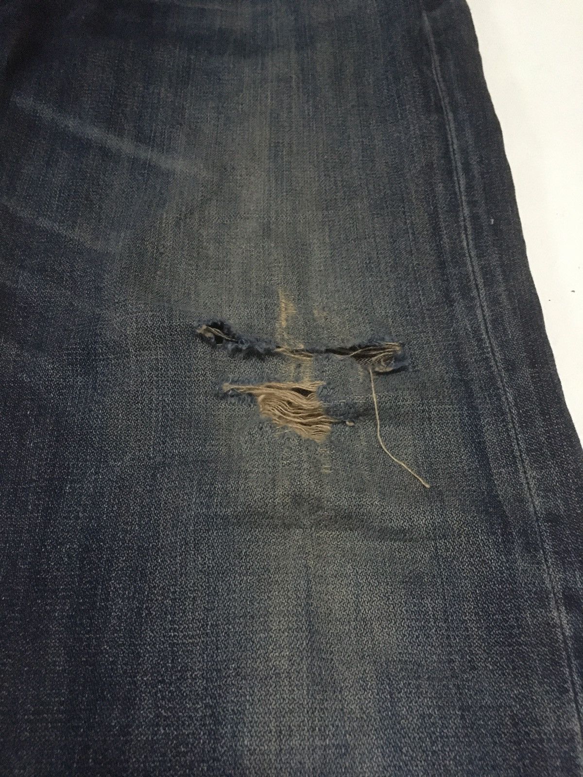 DISCOVERED × Vintage × Wrangler Vintage wrangler blue indigo distressed denim Size US 33 - 7 Thumbnail