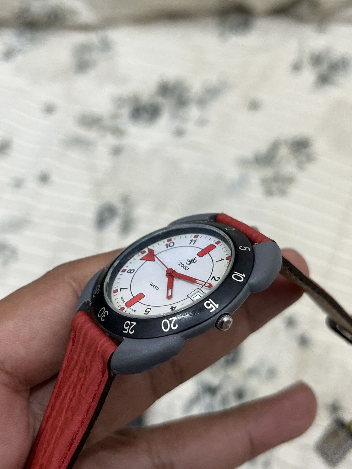 Vintage VINTAGE RARE JPS SWISS MADE HYPEBEAST WATCH Size ONE SIZE - 4 Thumbnail