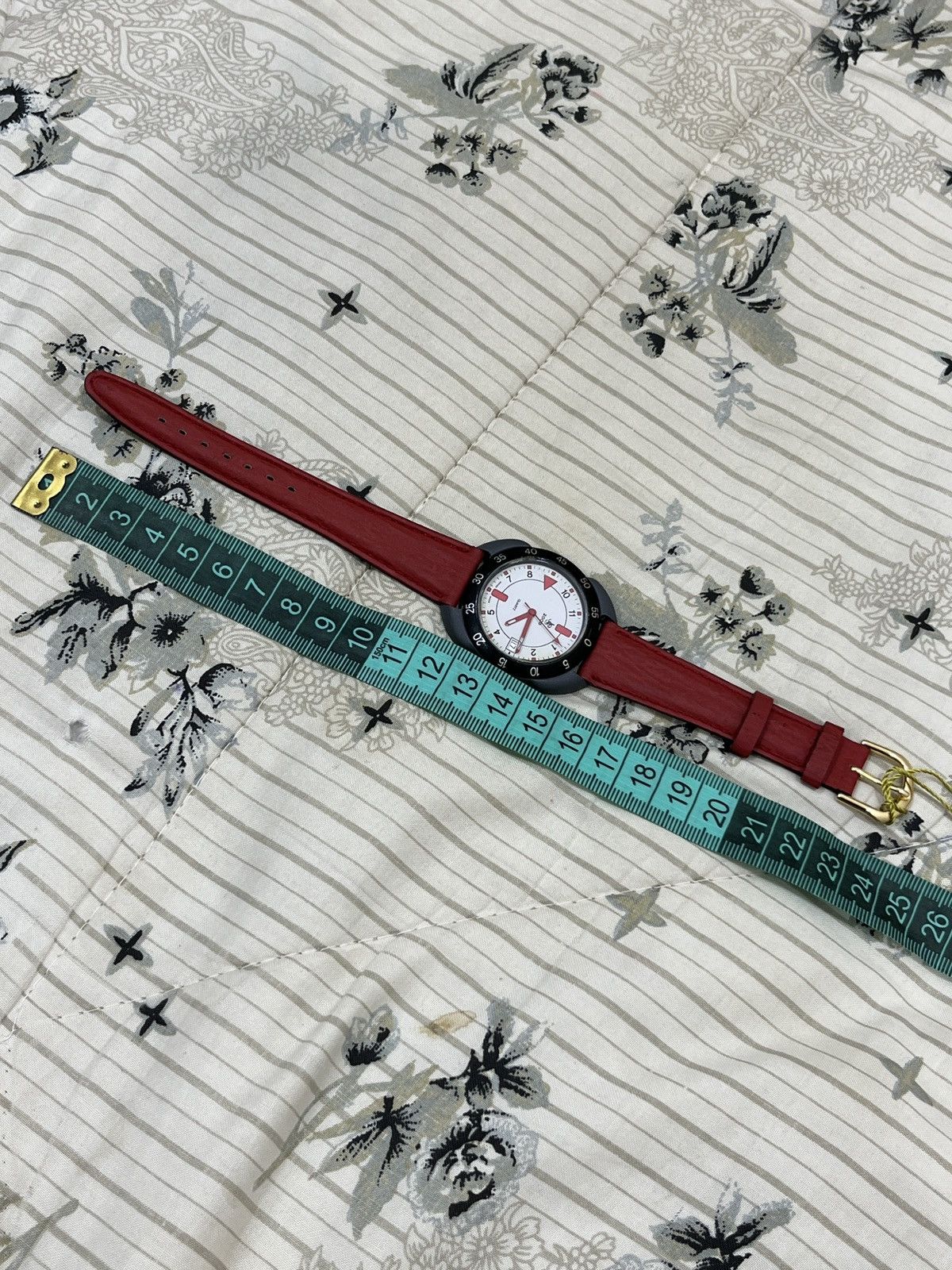 Vintage VINTAGE RARE JPS SWISS MADE HYPEBEAST WATCH Size ONE SIZE - 15 Thumbnail
