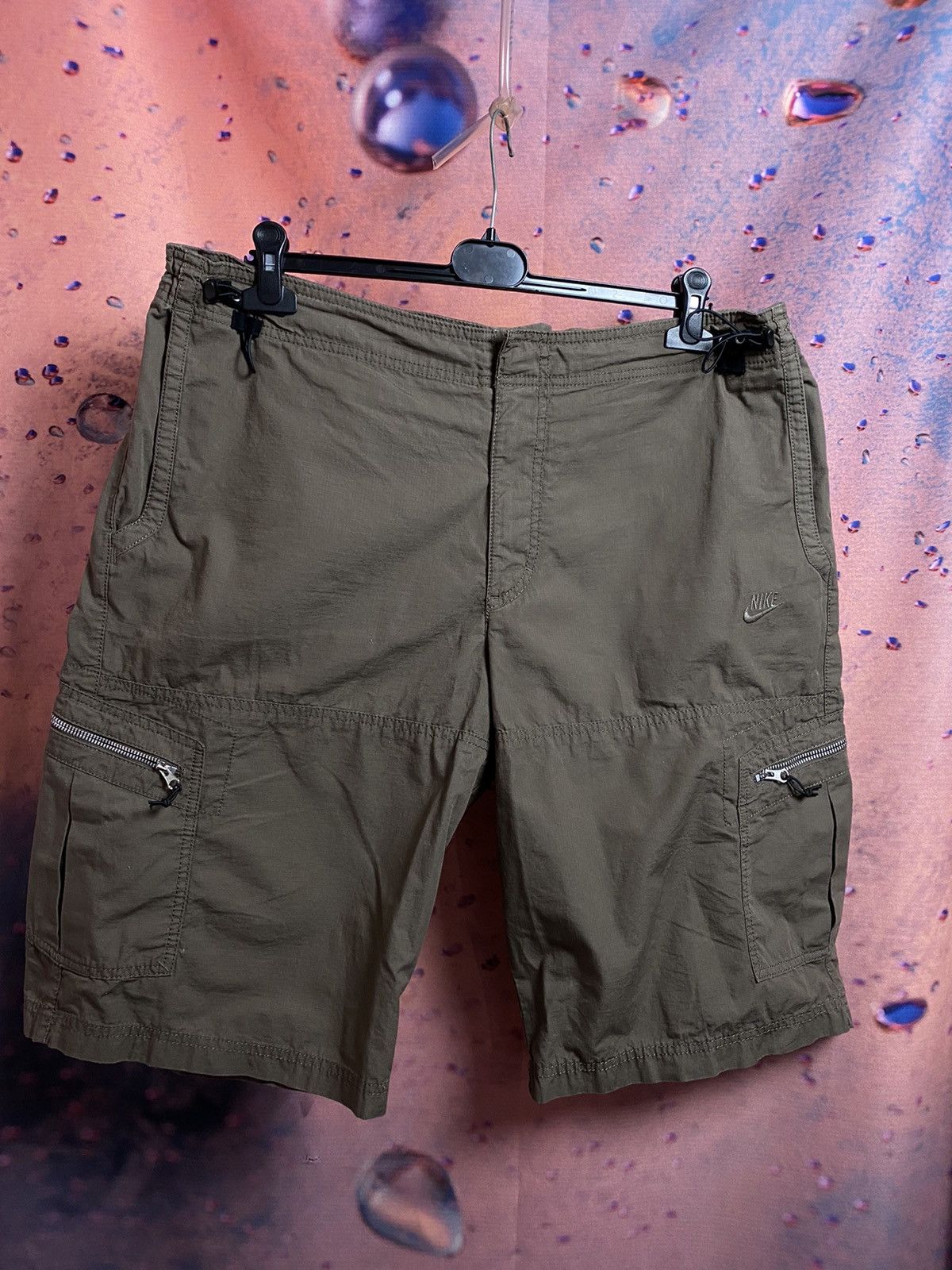 Vintage Vintage Nike Cargo shorts size Xl Size US 36 / EU 52 - 1 Thumbnail