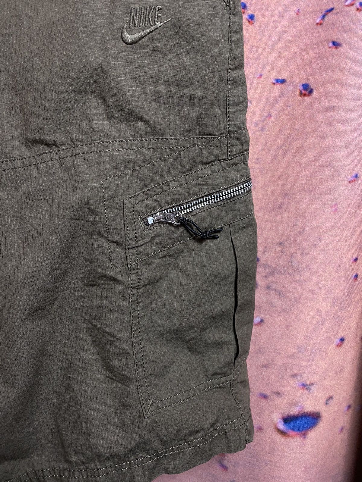 Vintage Vintage Nike Cargo shorts size Xl Size US 36 / EU 52 - 3 Thumbnail