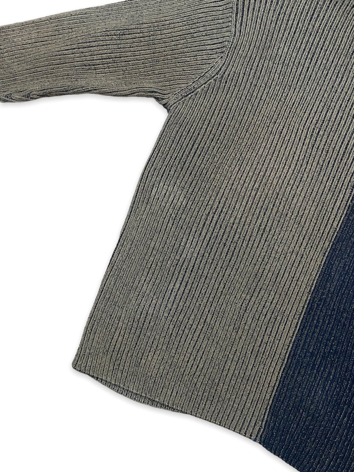 Vintage Vintage Japanese Brand Sweater y2k Stripe Size US XL / EU 56 / 4 - 5 Thumbnail