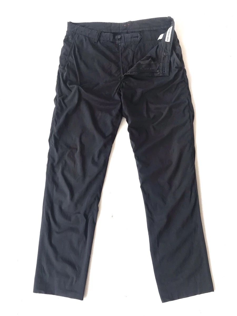 image of Avant Garde x Issey Miyake Vintage Issey Miyake Men Slack in Navy (Size 35)