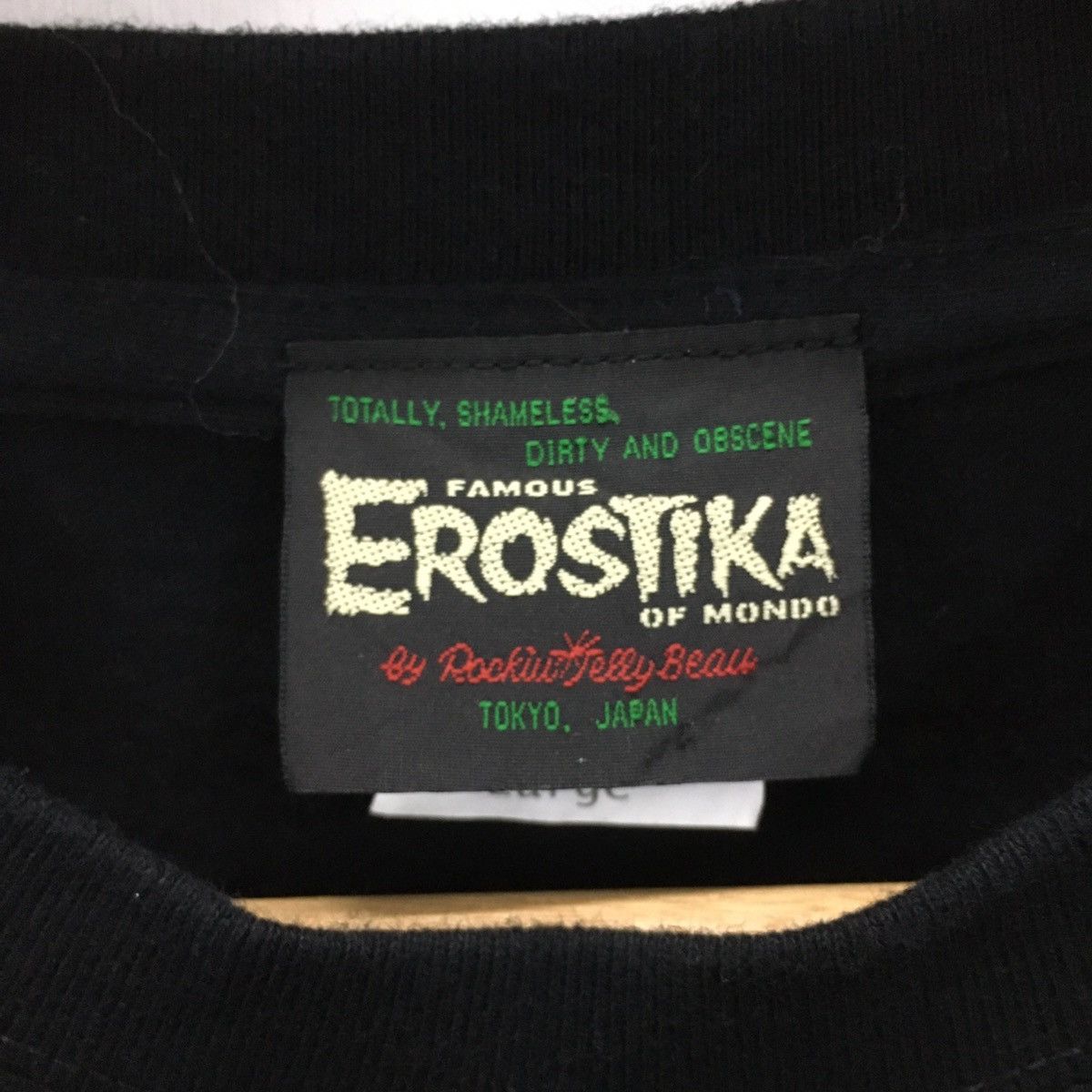 Japanese Brand Rare EROSTIKA Rockin Jelly Bean Sexy Printed Tshirt Size US L / EU 52-54 / 3 - 2 Thumbnail