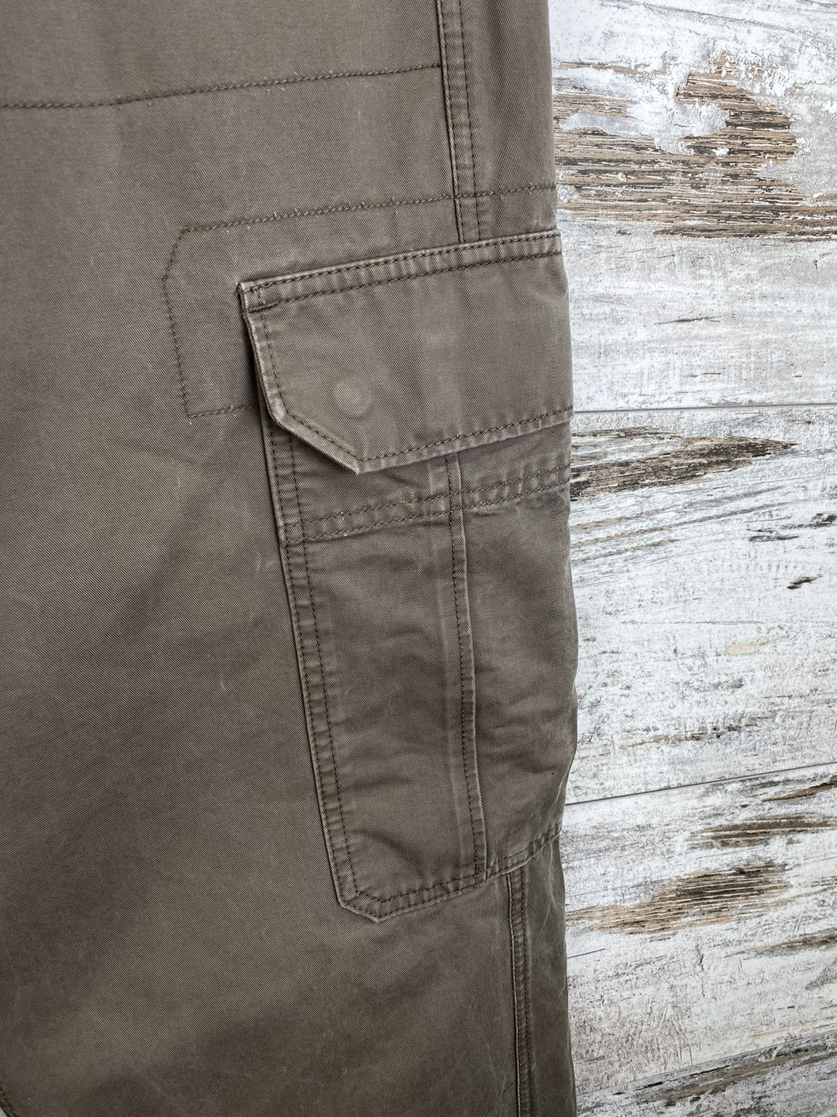 Gap × Vintage Mens Vintage Gap Cargo Pants streetwear y2k army Rare hype Size US 34 / EU 50 - 8 Thumbnail