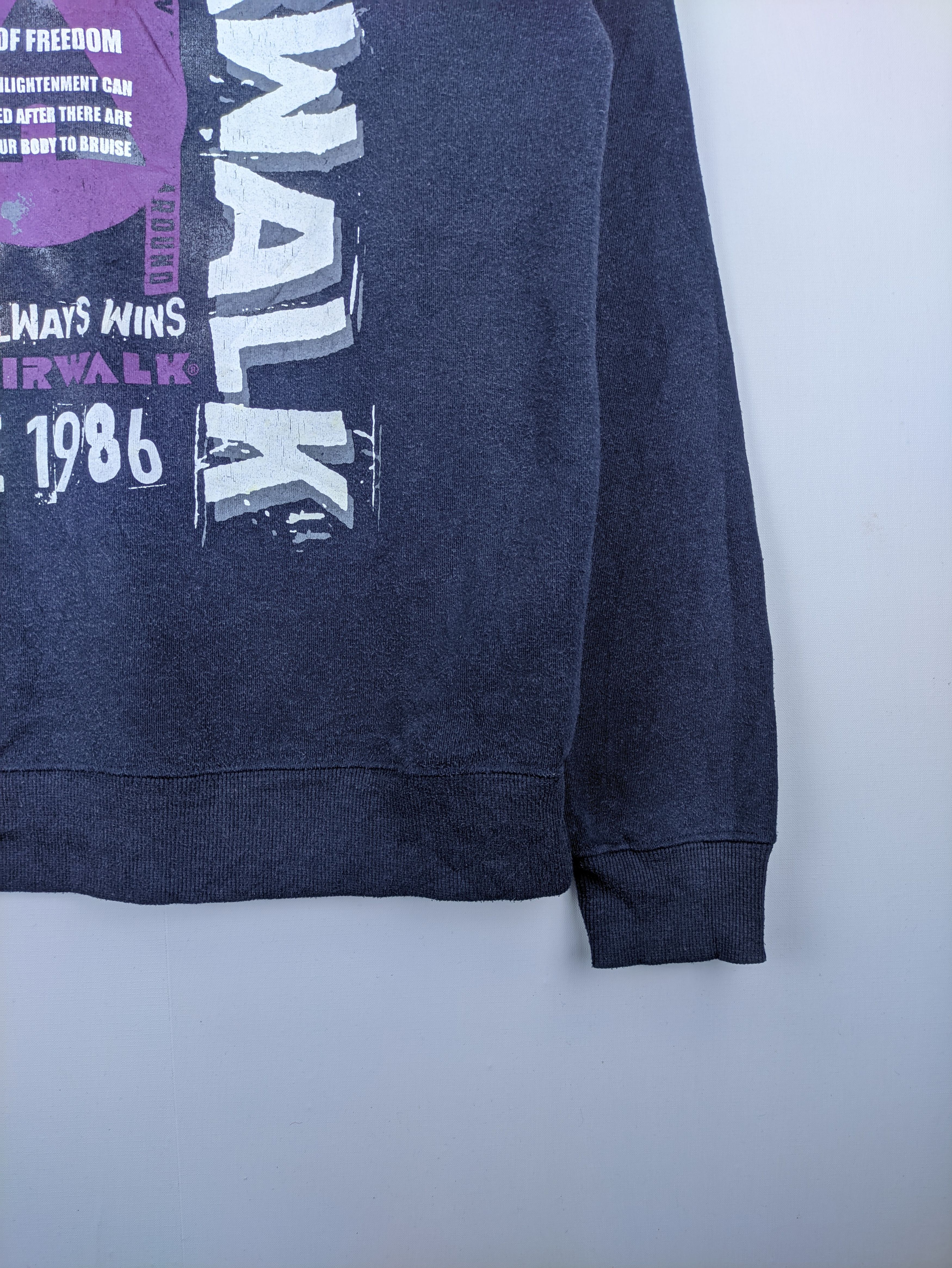 Airwalk Steals🔥Sweatshirt Pullover Airwalk Printed Size US M / EU 48-50 / 2 - 6 Thumbnail