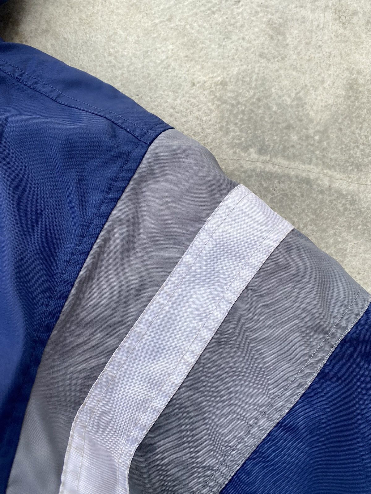 Nike Vintage 90s Nike Spell Out Light Jacket Size US S / EU 44-46 / 1 - 16 Thumbnail